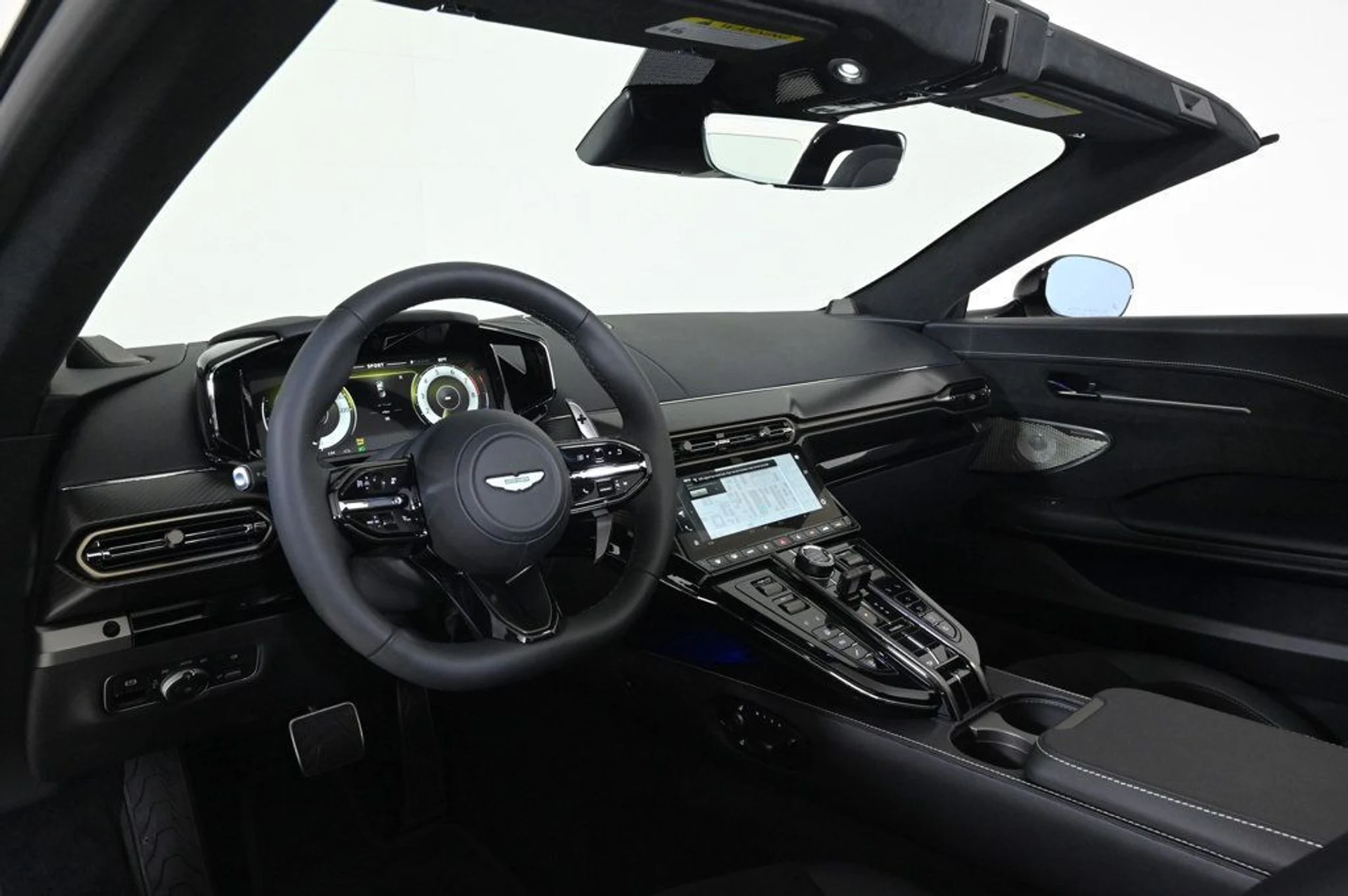 mph009_69669664_new_2026_aston_martin_vantage_sroadster_11350_22964213_9_1024_d73840599f