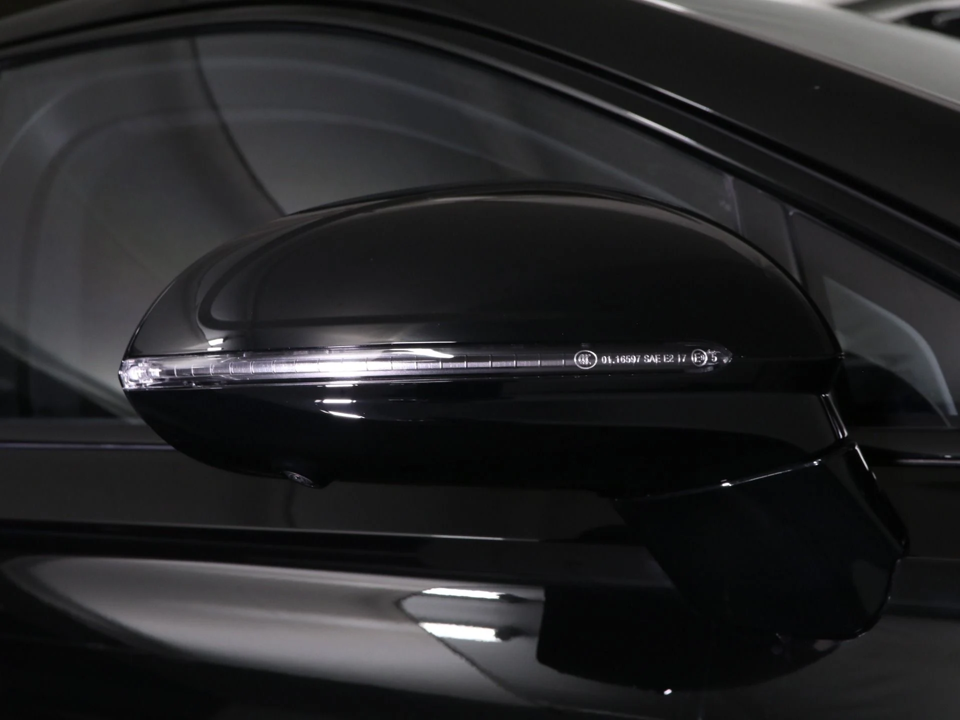 mph009_69698464_New_2026_Bentley_Flying_Spur_Azure_1759158492_5ac0d314ef