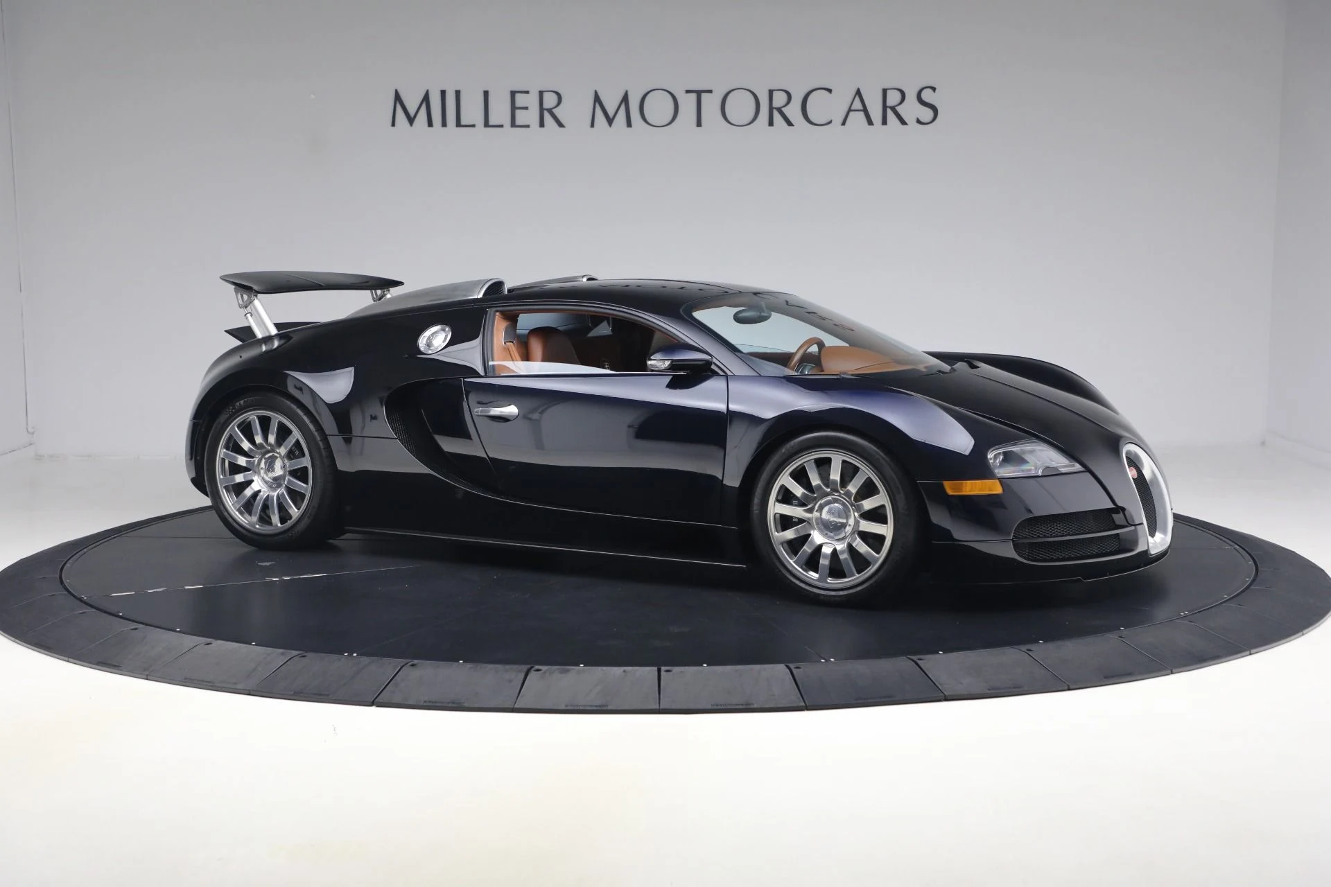 mph009_698411727_Used_2006_Bugatti_Veyron_164_f3fac6fbdc