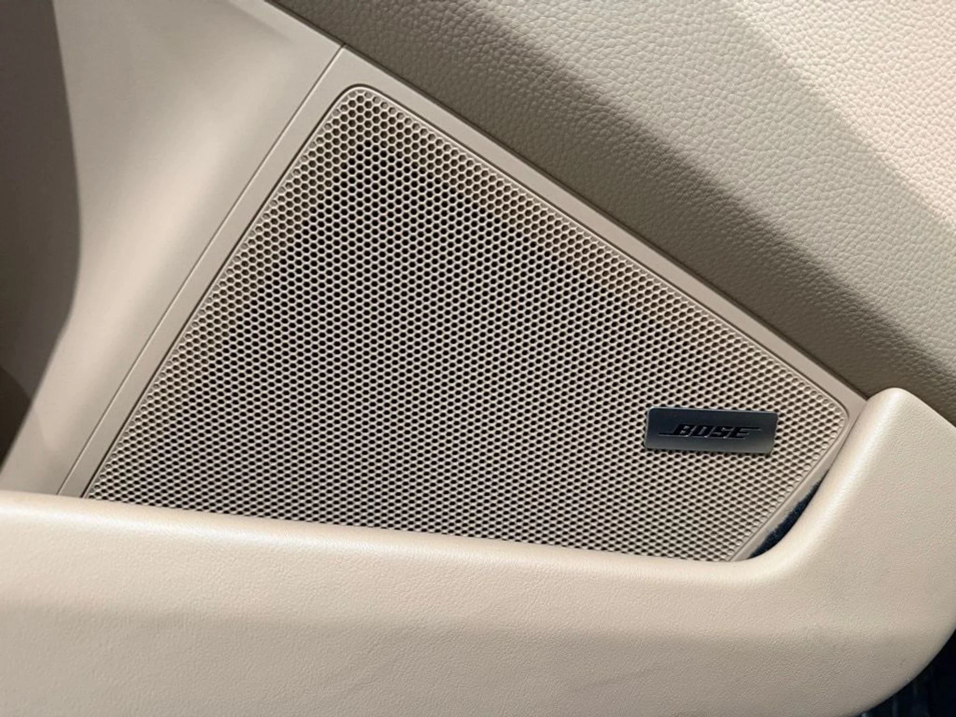 mph009_700939797_40faf98f561851592da2babe4c2cac42x_674ef9df2e