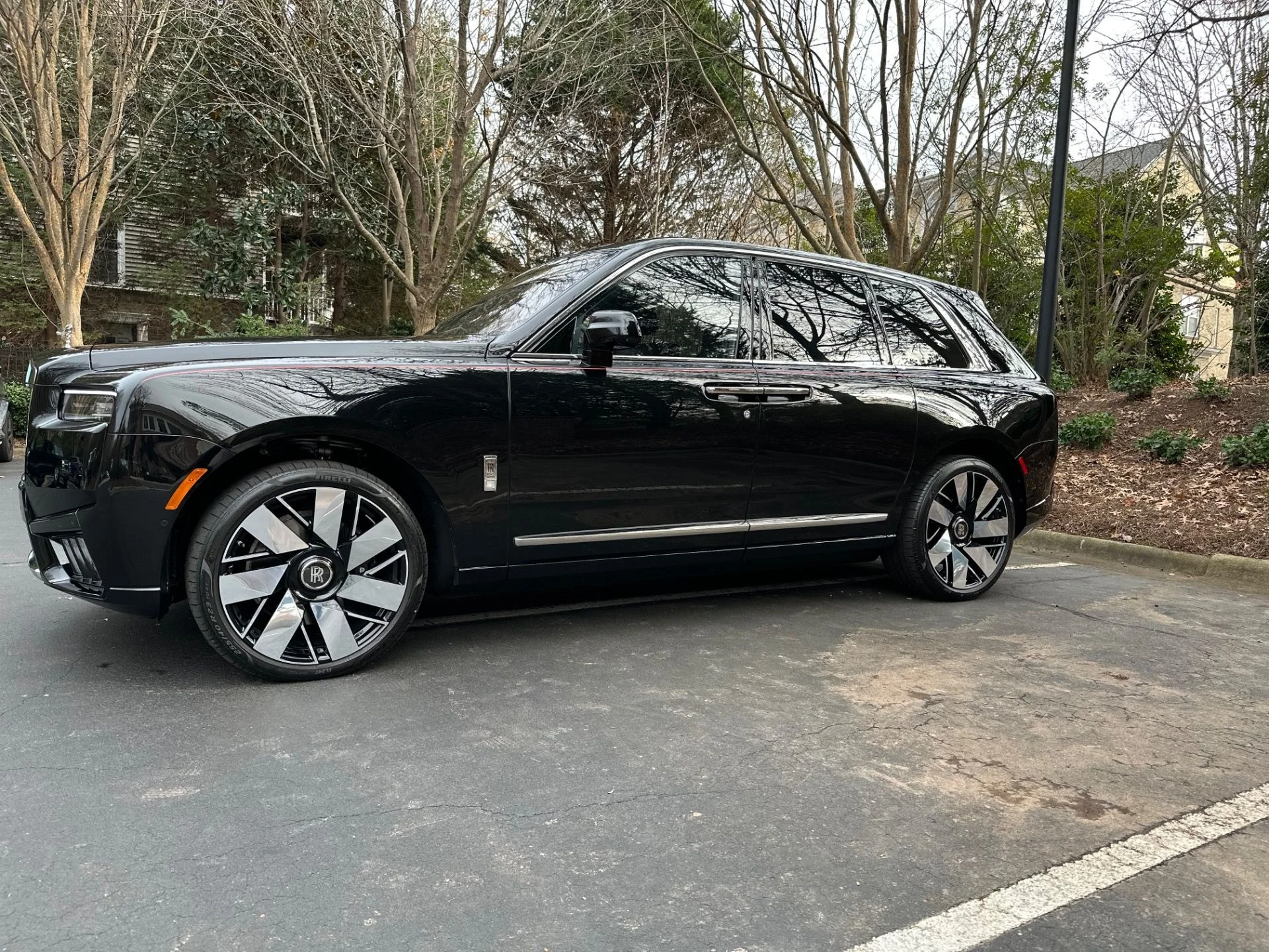 mph009_712769732_Used_2025_Rolls_Royce_Cullinan_1764879810_5a68eb7e43