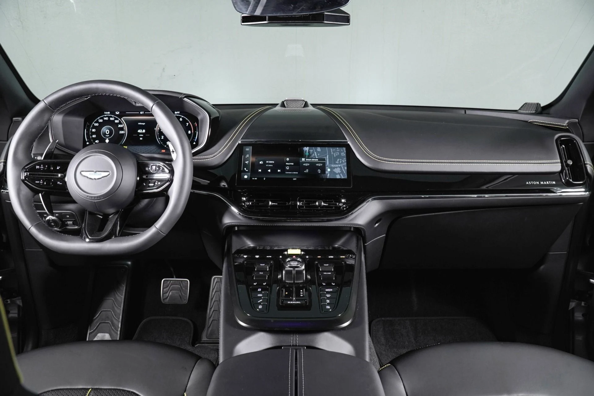mph009_719100896_New_2026_Aston_Martin_DBX_S_1790660353_9c32748895