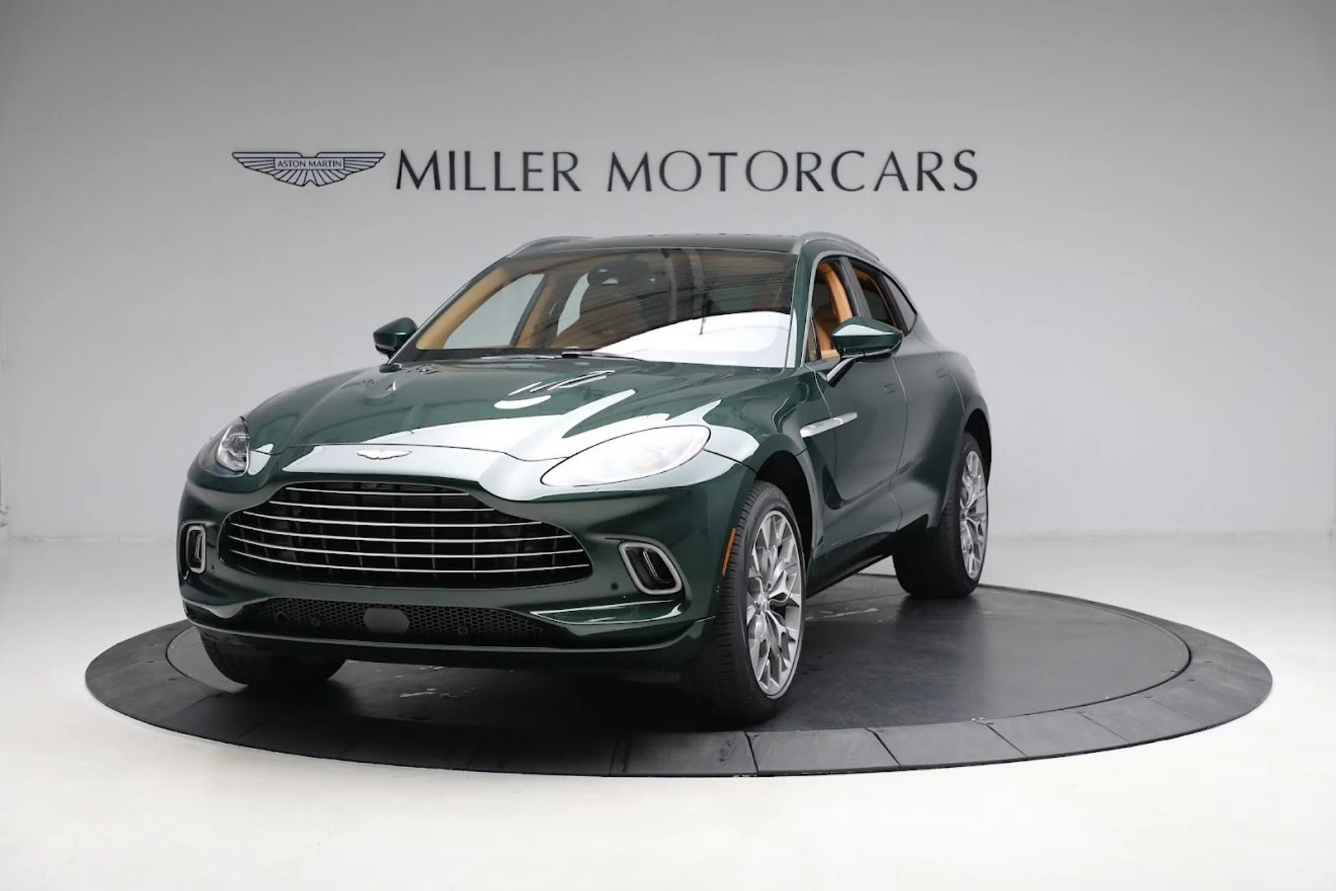 mph009_723945897_Used_2023_Aston_Martin_DBX_1685647271_719e59bc81