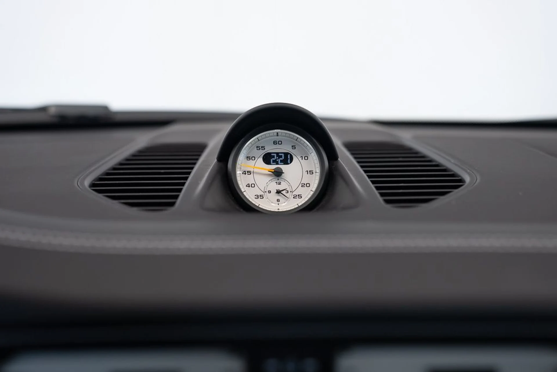mph009_731343899_porsche_911_2016_jpg_v_1777670076_c043e2ed08
