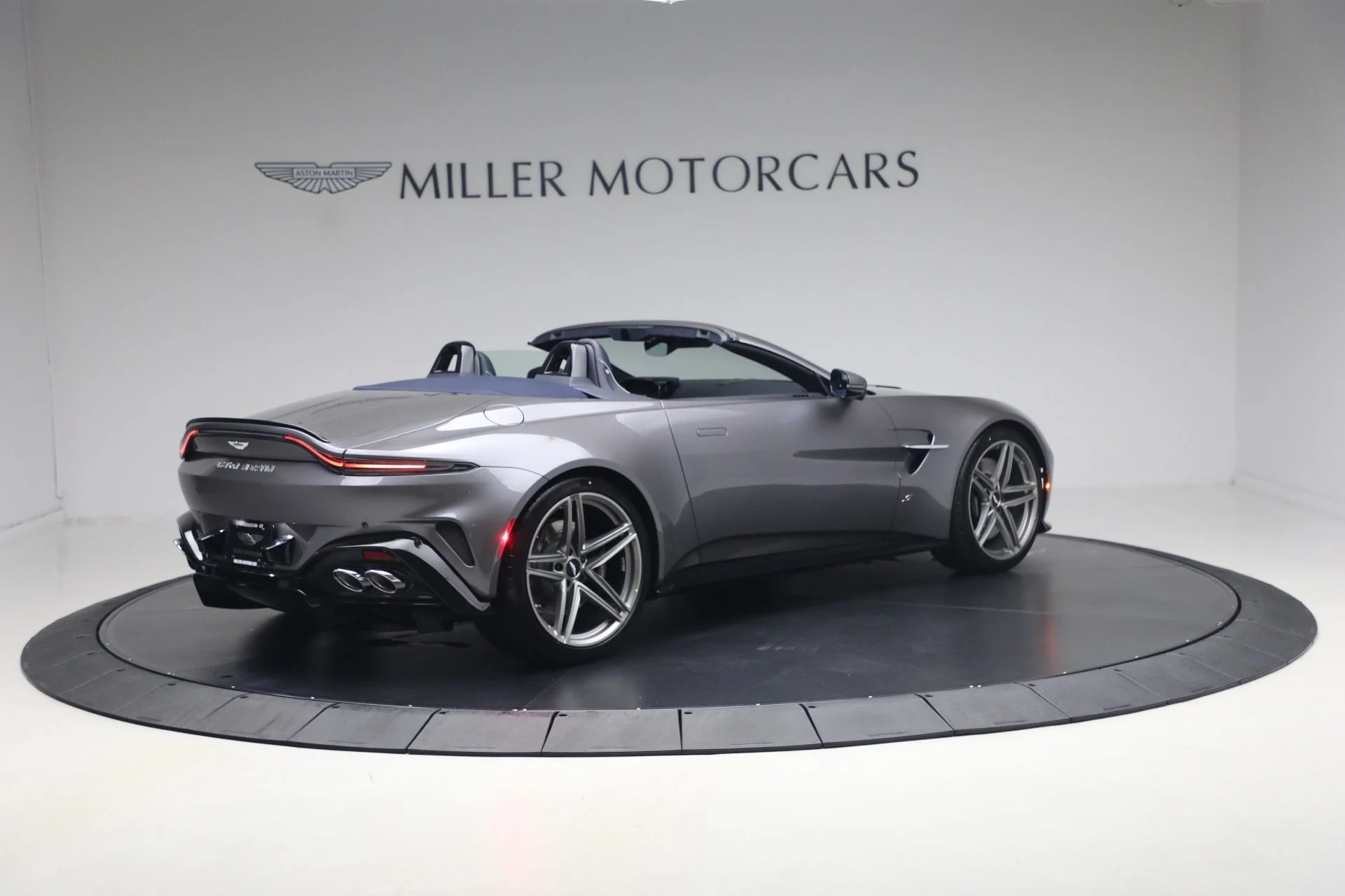 mph009_736258053_New_2026_Aston_Martin_Vantage_S_Roadster_1786132821_82c7709d40