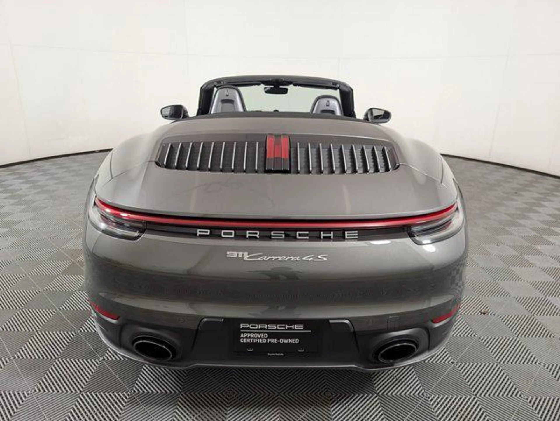 mph009_73637134_Ag3vodcr4_Tm_Q8unue3_H31s_Ir_T08_e0a2d442de