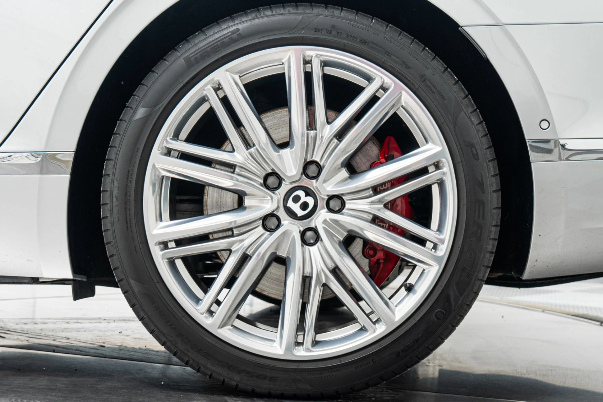 mph009_753316258_Used_2022_Bentley_Flying_Spur_V8_Great_Colors_Engine_Turned_Veneers_Mulliner_Package_1773426233_241dfbbde7