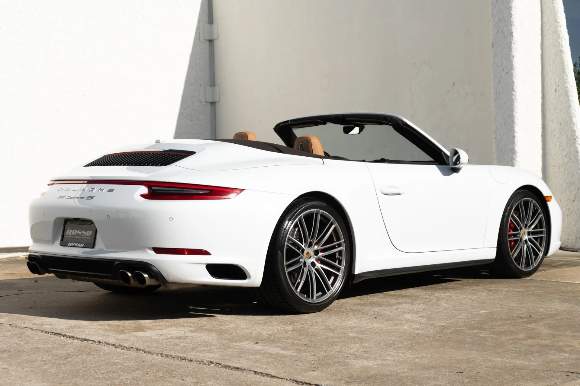 mph009_755980572_Used_2018_Porsche_911_Carrera_4_S_1775580222_5c9b36eefc