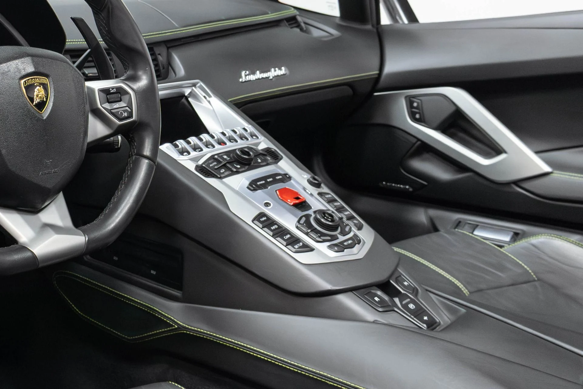 mph009_771469430_Used_2015_Lamborghini_Aventador_LP_700_4_1780593182_a9a14e0ca7
