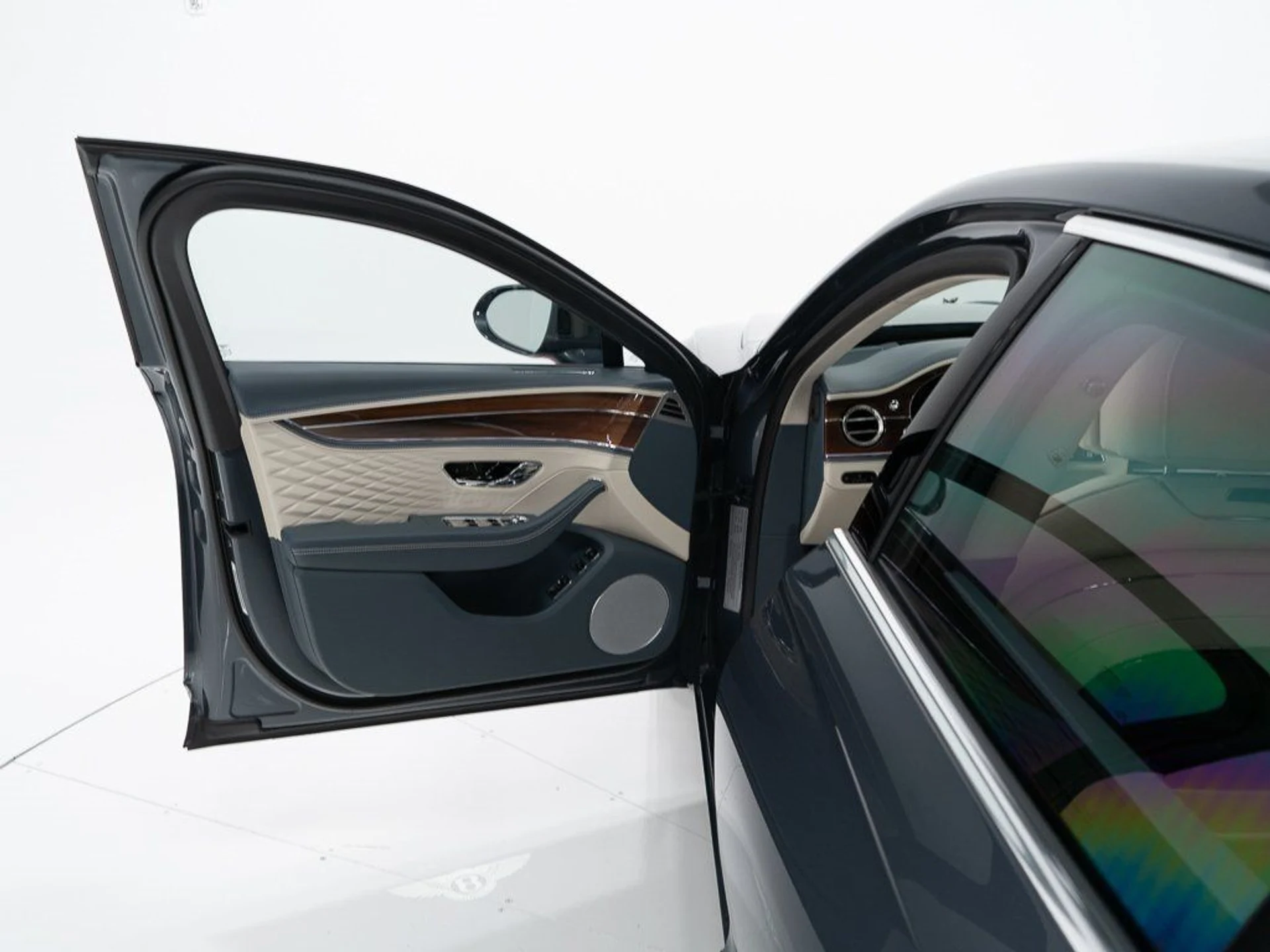 mph009_772812941_cc769cbf476e3e7ca1b20a602ec9597d_b1229f773f