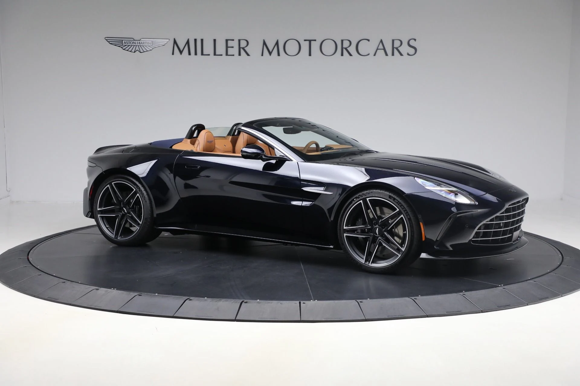 mph009_774107231_New_2026_Aston_Martin_Vantage_Roadster_1762206559_c533c20353