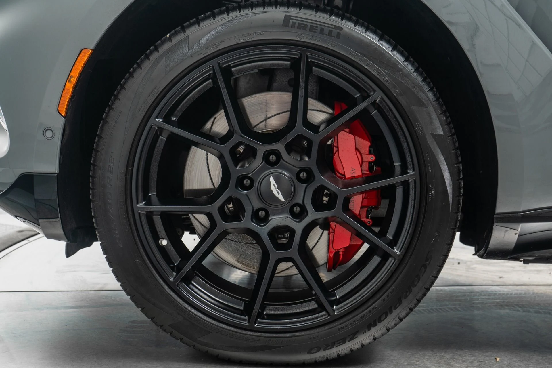 mph009_775118573_Used_2022_Aston_Martin_DBX_1755547970_1423b26c12