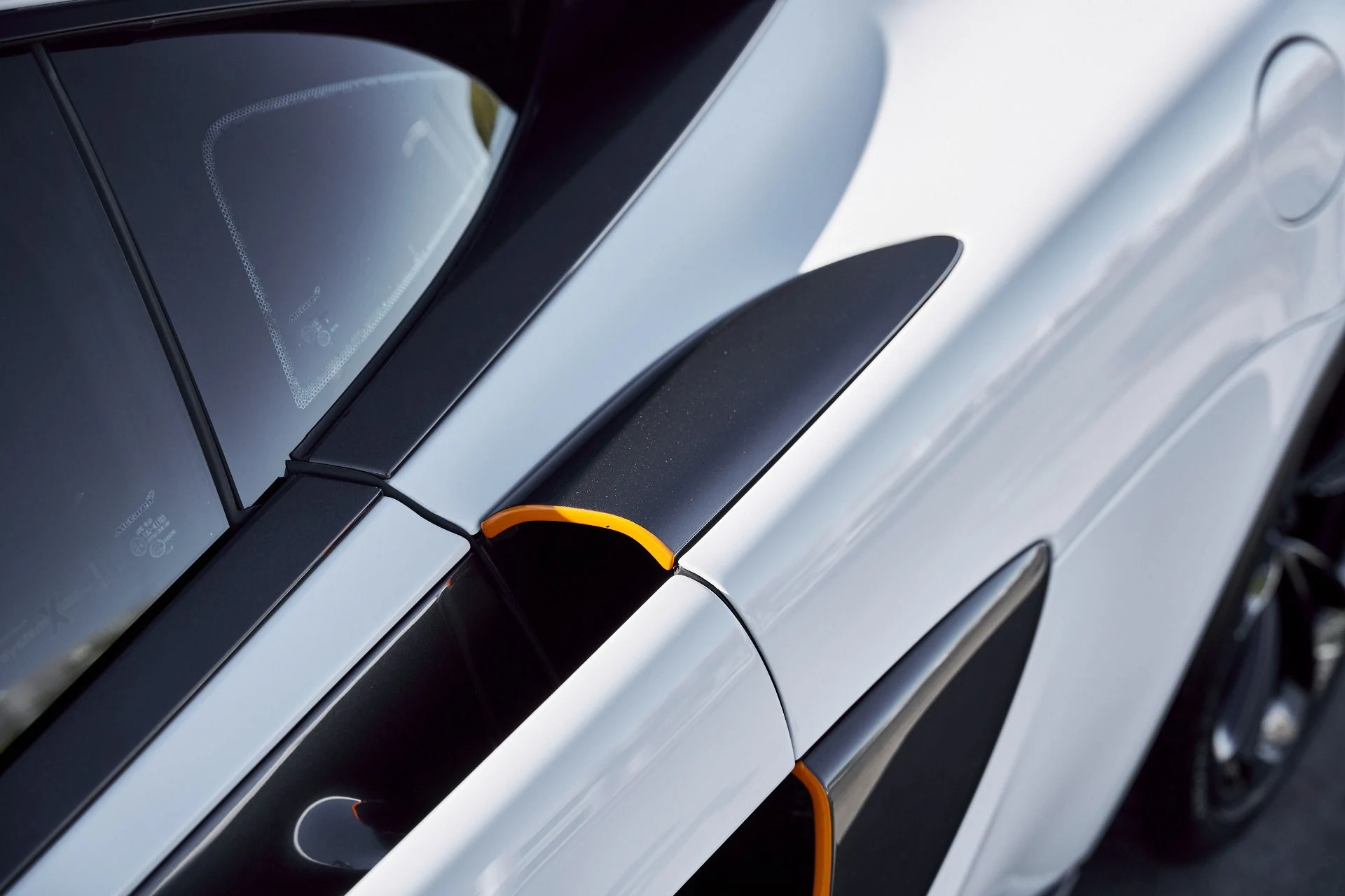 mph009_779691339_Used_2020_Mc_Laren_570_S_1768499746_565a6540a3