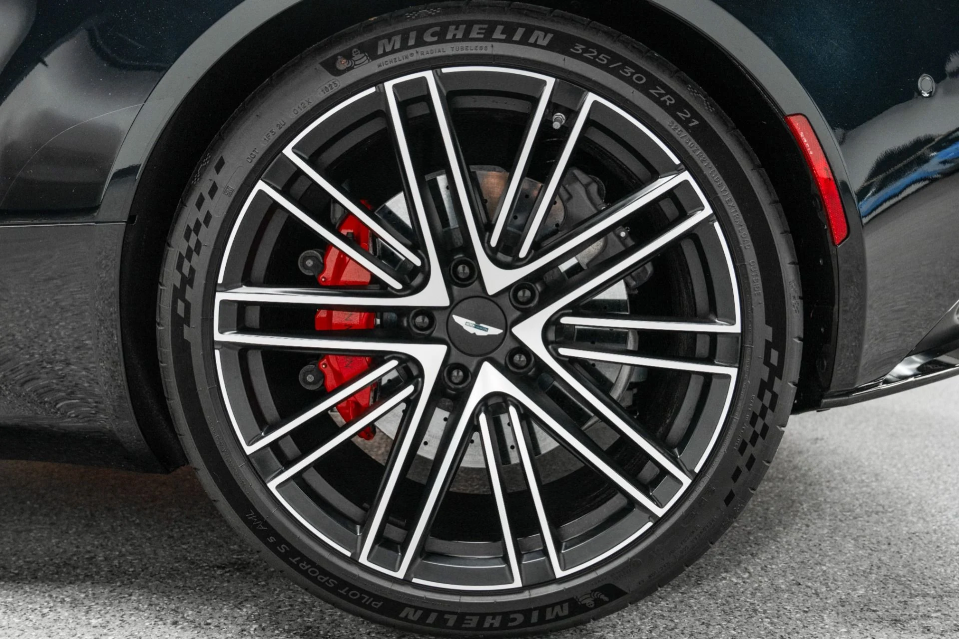 mph009_780484690_Used_2024_Aston_Martin_DB_12_V8_Special_Paint_Color_Bowers_and_Wilkins_Premium_Audio_Carbon_Brakes_1771535066_cdae946fd2