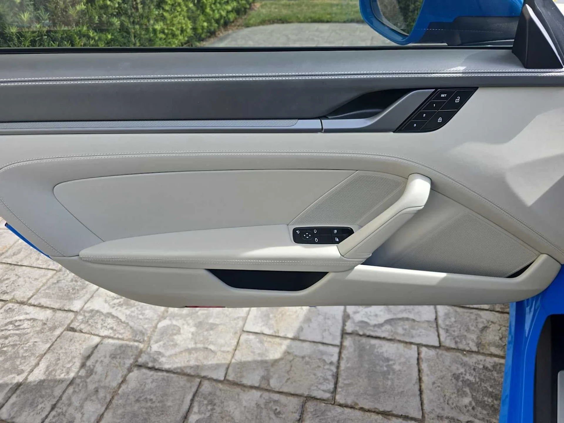 mph009_78373577_10_4e646c526c