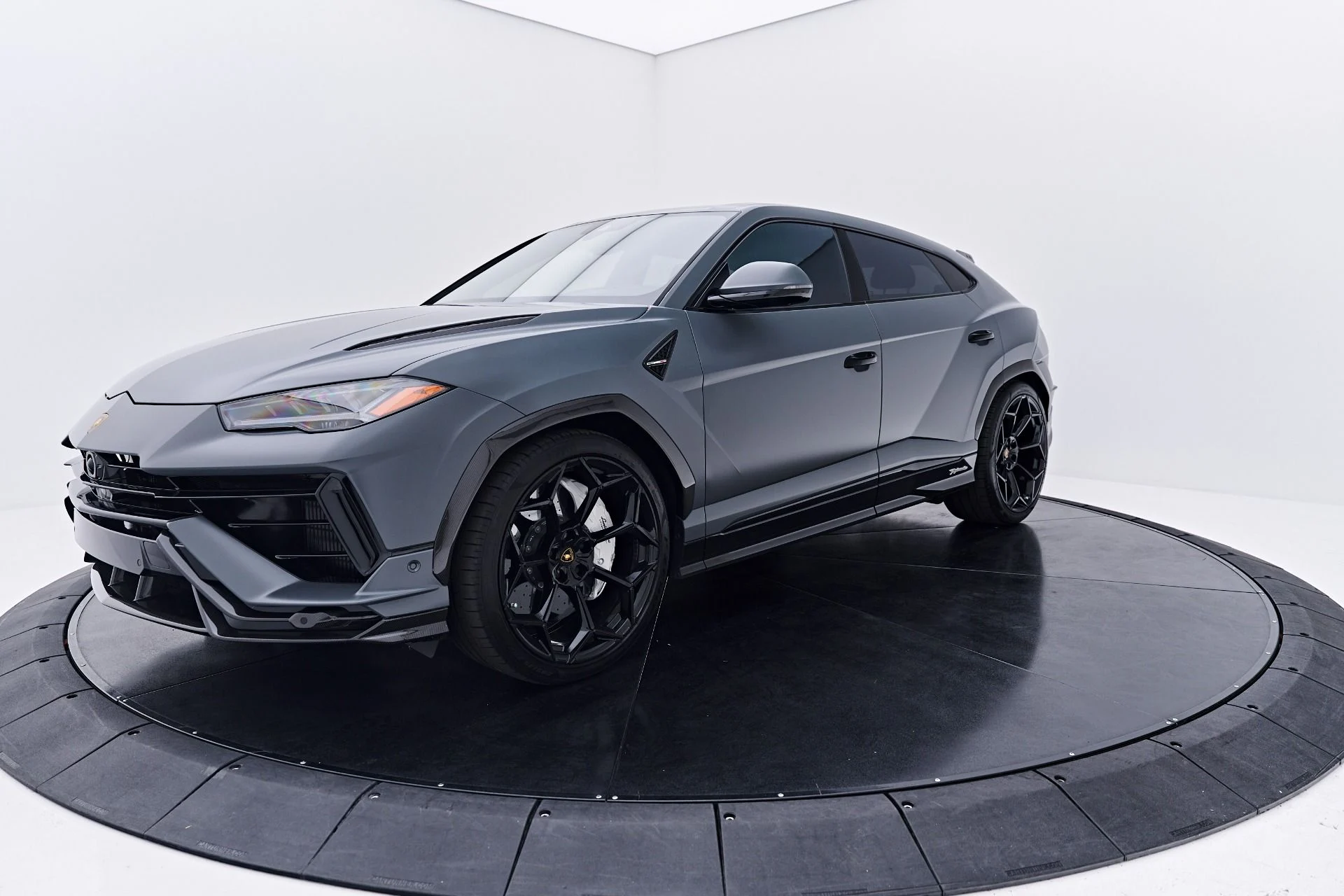 mph009_784408418_Used_2023_Lamborghini_Urus_Performante_1785711112_962bebd662