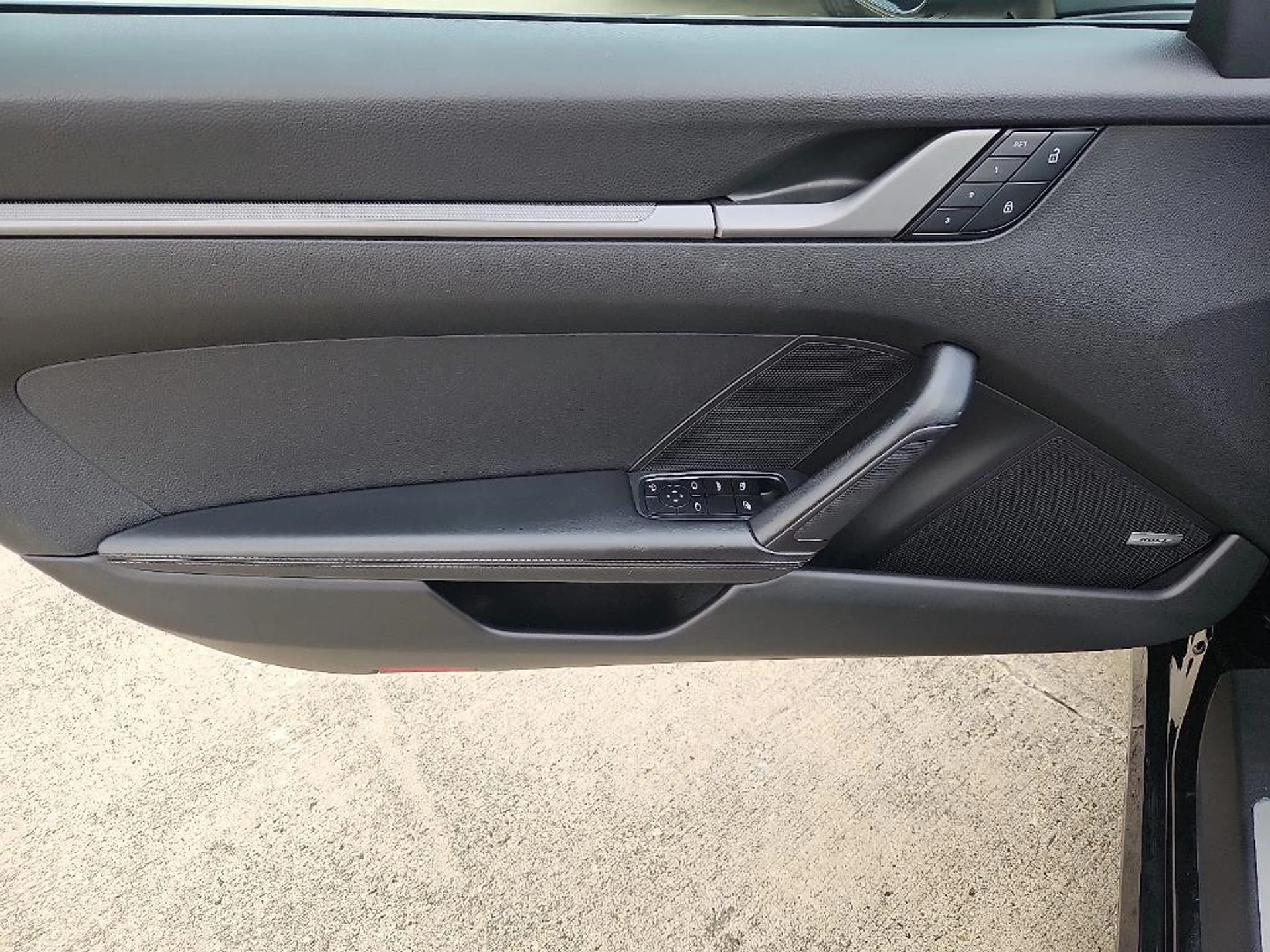 mph009_792915738_W6_Sjabcg_u_RI_Yi_J_Tr_V_Sl_Unp16_Ys_d6c8c09af6