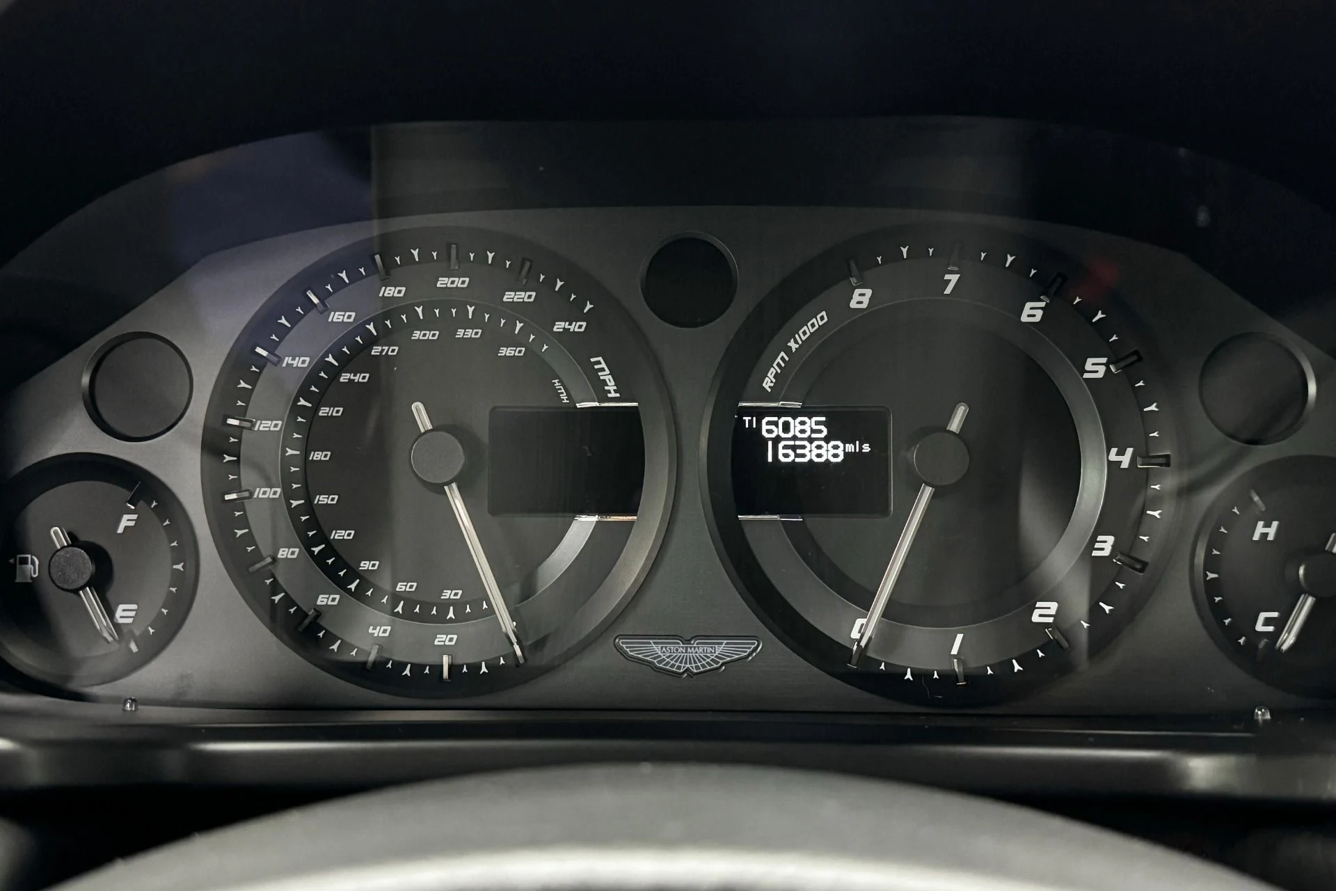 mph009_804151599_Used_2014_Aston_Martin_Vanquish_w_Carbon_Exterior_Quilted_Interior_1718638290_6e20009bed