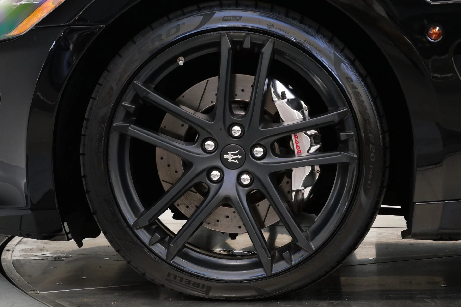 mph009_805504152_Used_2013_Maserati_Gran_Turismo_Convertible_MC_Carbon_Fiber_Interior_Trim_Great_Sound_1773764089_1afbea5def