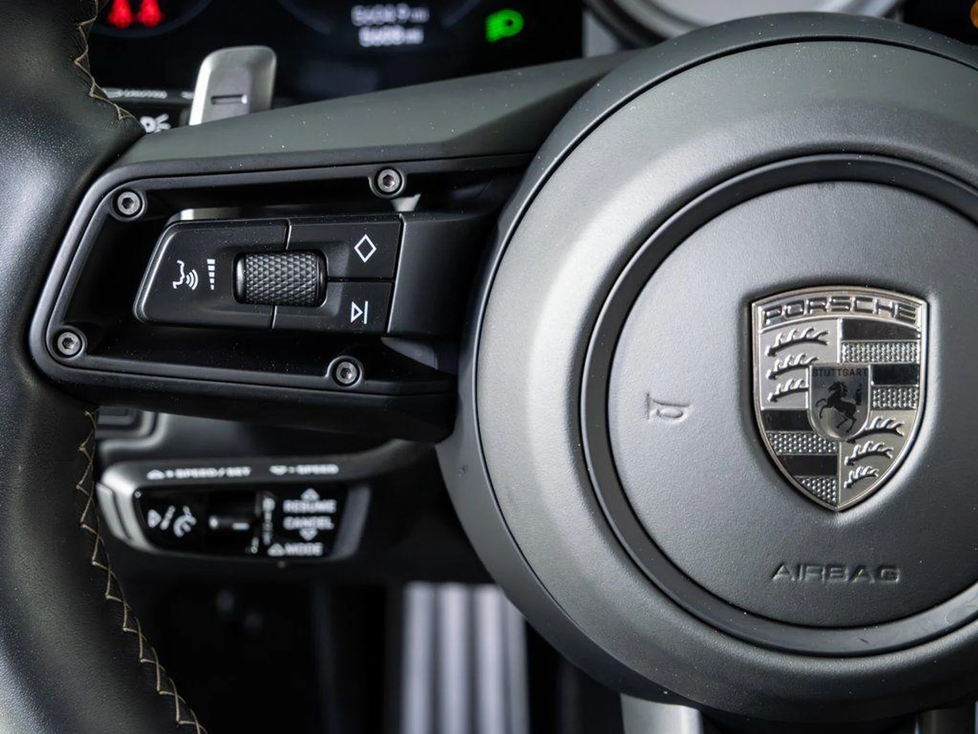 mph009_806121399_BR_Zhn_Msd_Ktr_ZNU_Qi9i_P_Lxnz_TEI_0_a74f822de4