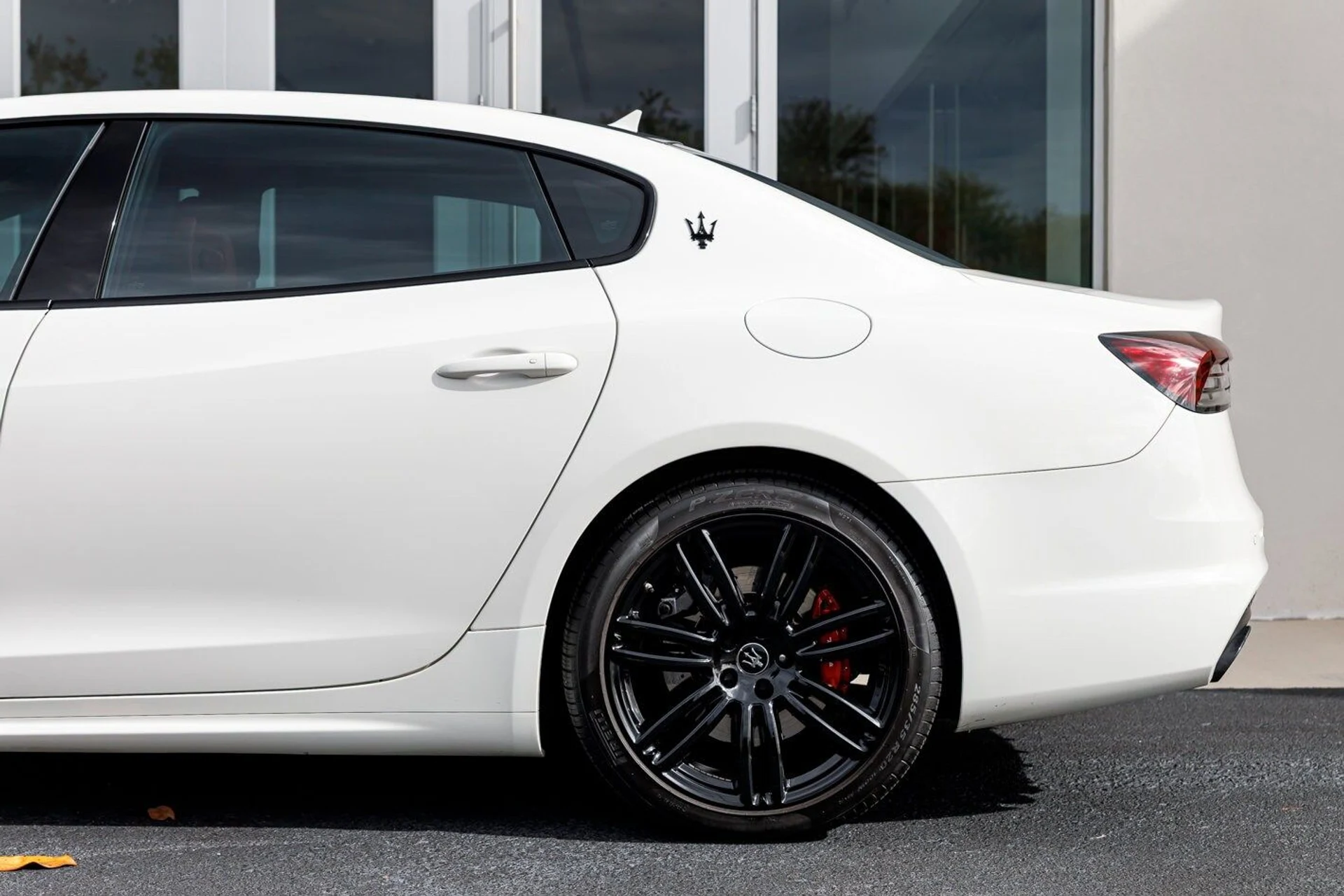 mph009_817688178_e4125449849f8949e8e8ebfbcfa5a2fcx_07388656ea