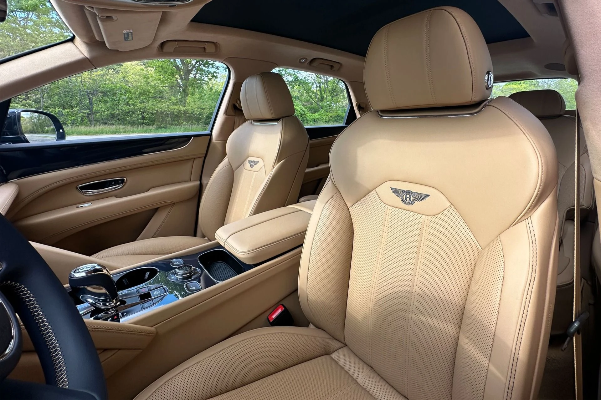 mph009_818324530_New_2026_Bentley_Bentayga_1779111401_8c9c8a0c98