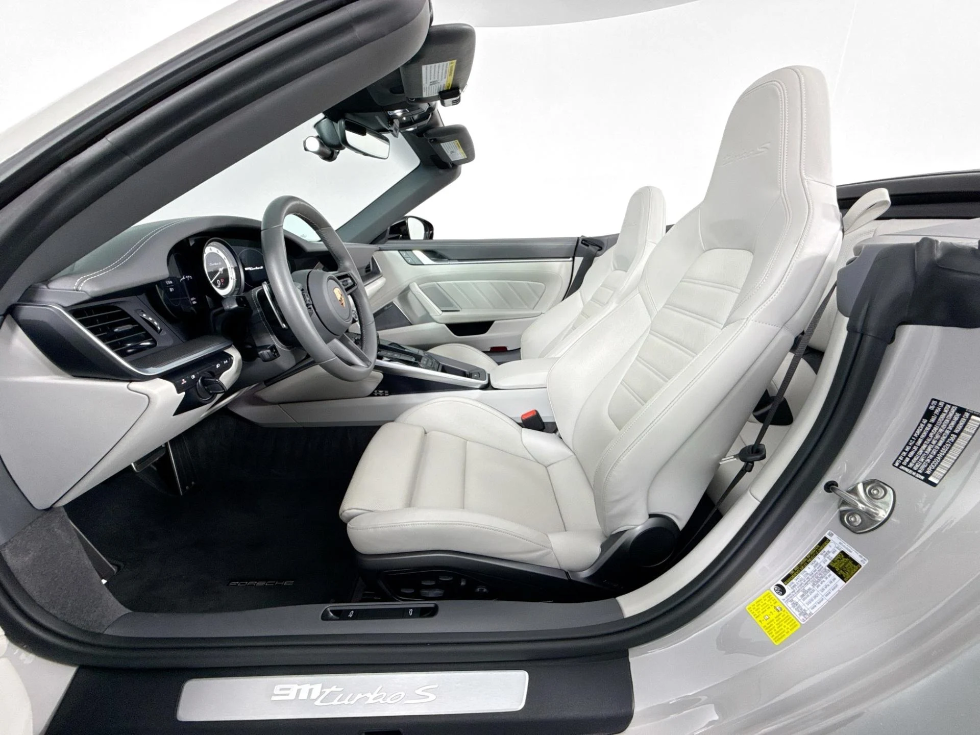 mph009_823024316_Used_2025_Porsche_911_Turbo_S_1785281626_69d6a0d2cf
