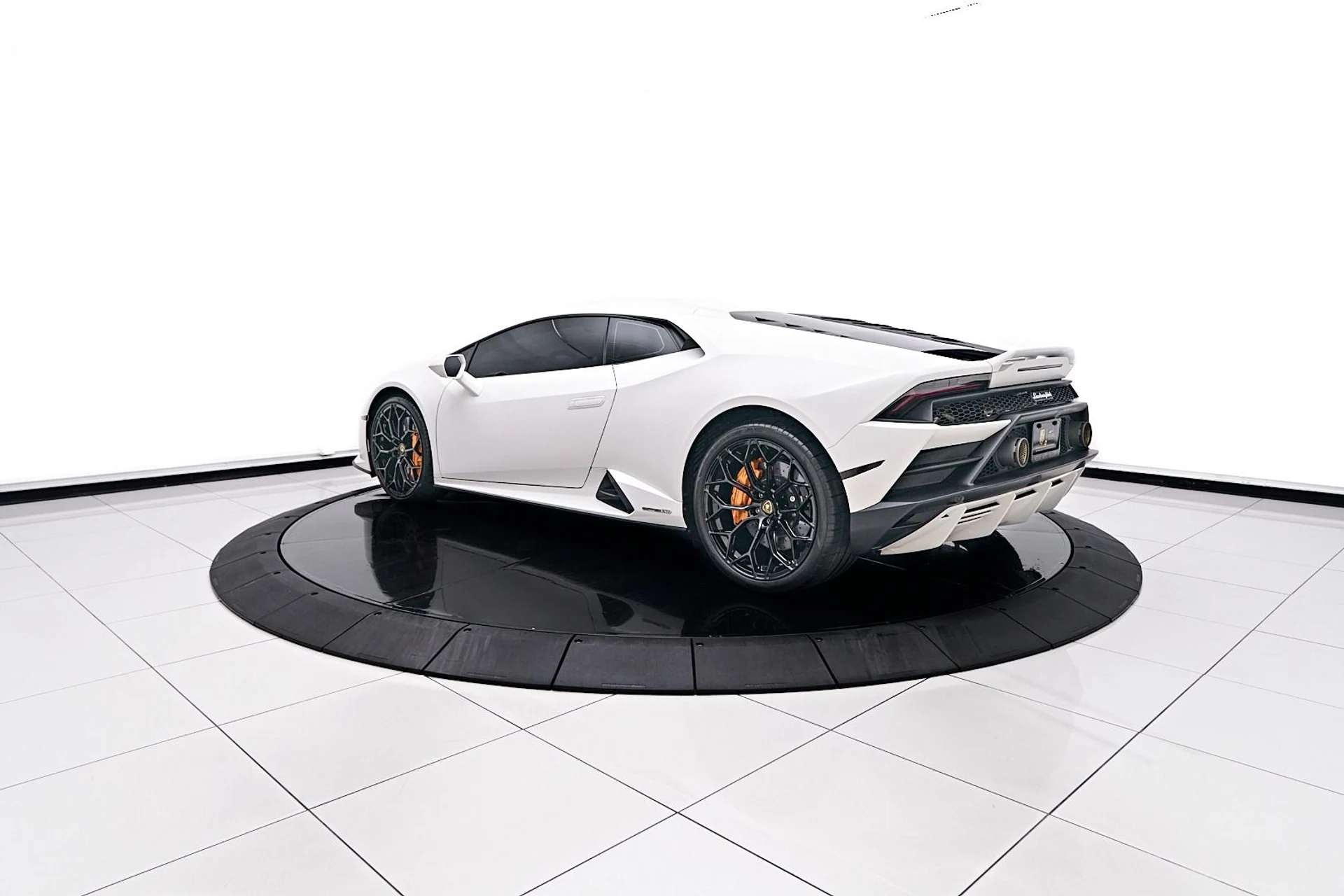 mph009_823931140_Used_2023_Lamborghini_Huracan_EVO_Base_1745109730_a2c05f7976