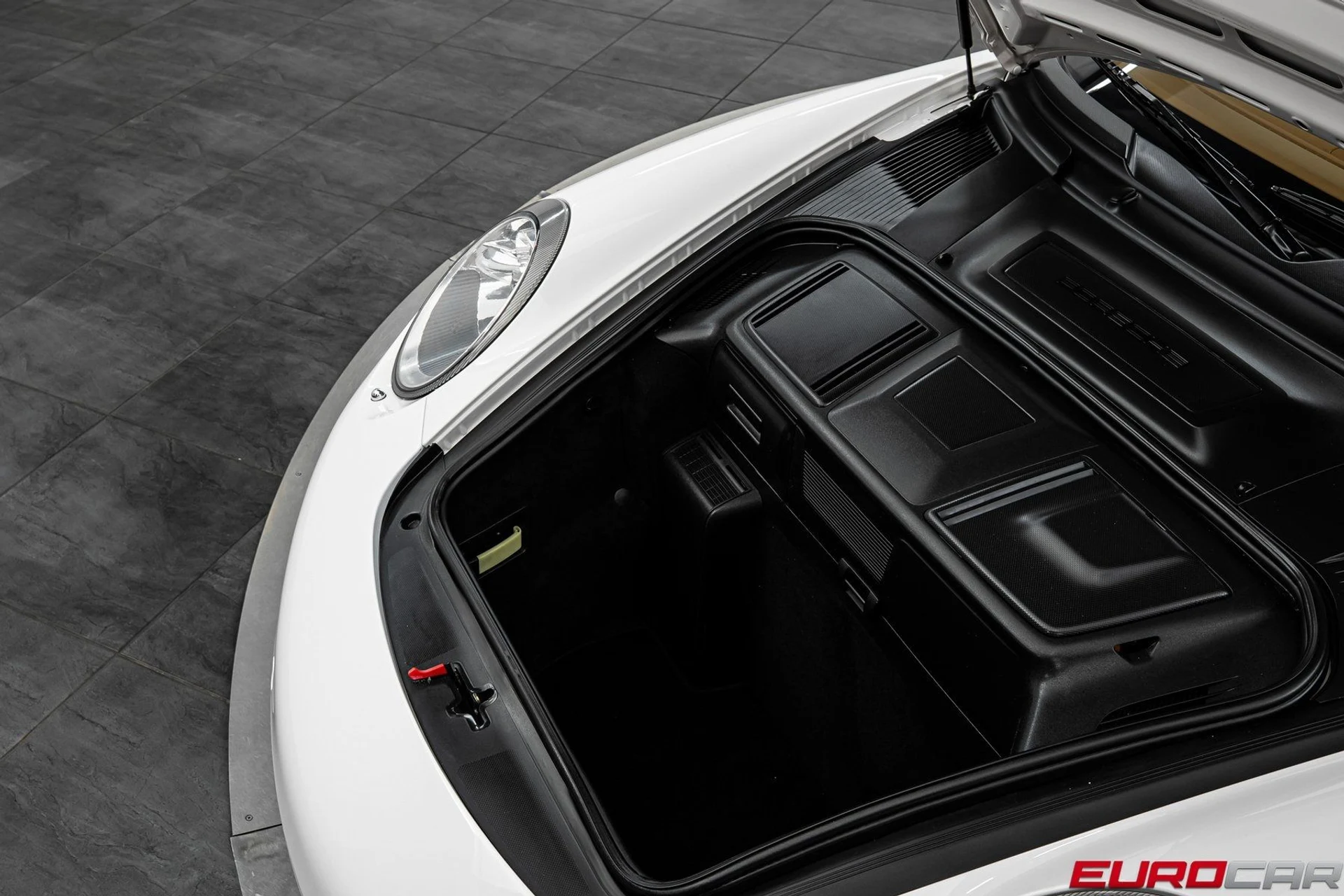 mph009_824096735_image_10_b1ecddf962