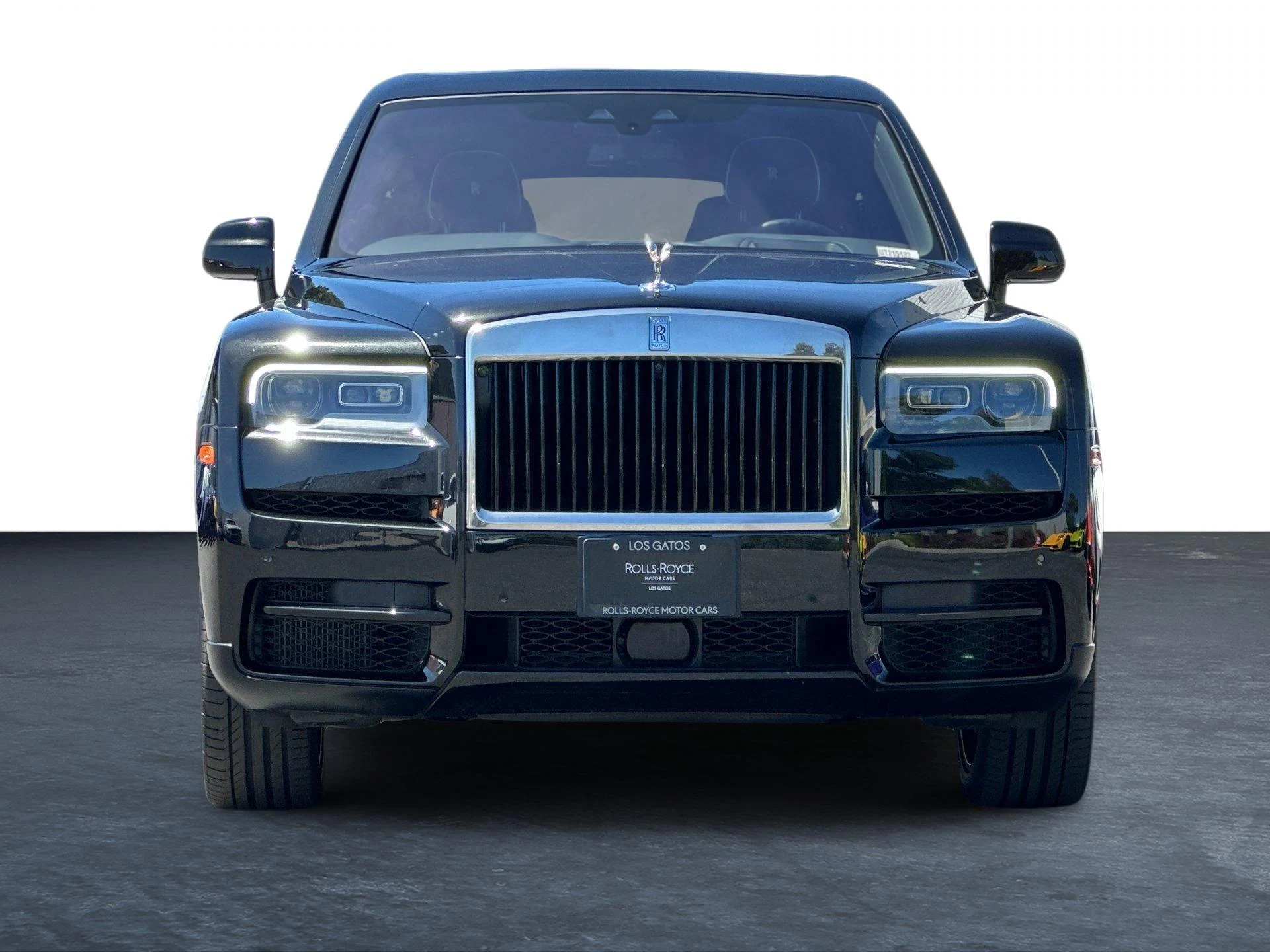 mph009_826088557_Used_2023_Rolls_Royce_Cullinan_1777018513_824c18ecf8