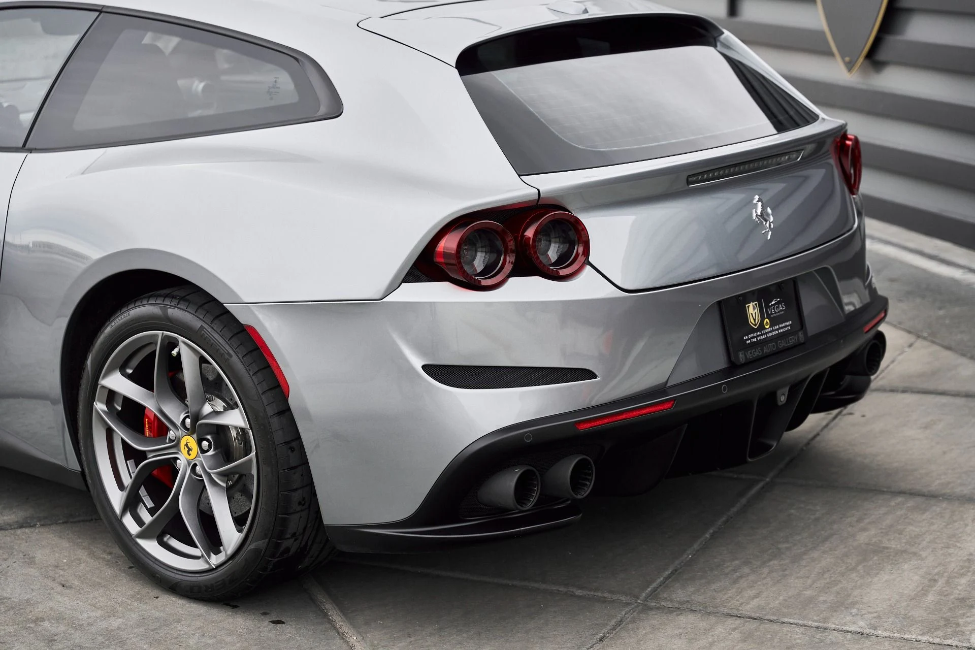 mph009_827106846_Used_2020_Ferrari_GTC_4_Lusso_T_1766785847_54170d7949