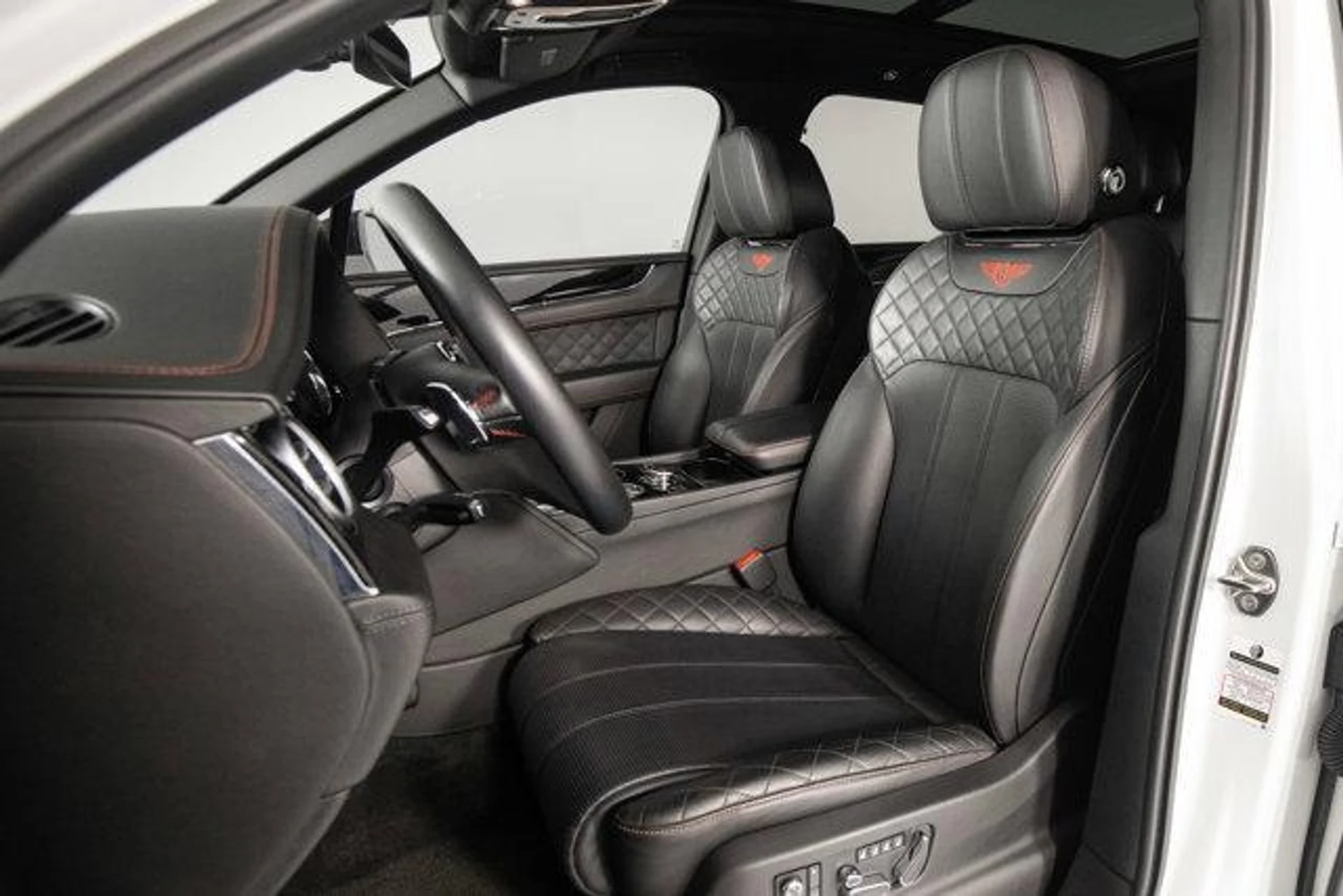 mph009_827622700_i_Lq4_Bxr_QC_It_Nkd_Oj_Xkr8_C3_Prk_Qg_9cc6972224