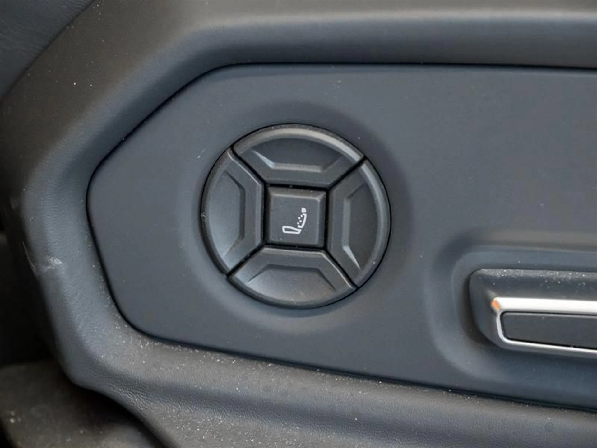 mph009_830510501_11809803_1612863705_6574aed71d