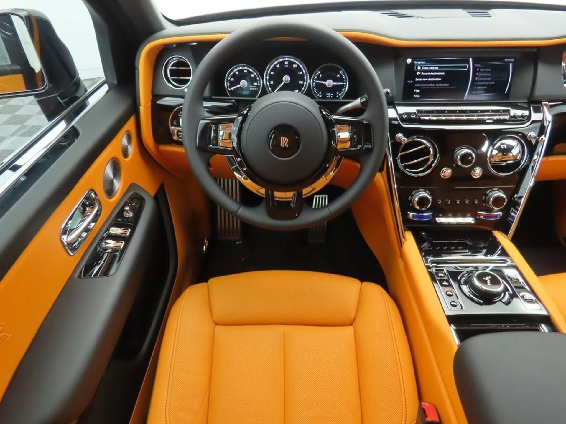 mph009_833256166_used_2023_rolls_royce_cullinan_sportutility_8119_22974083_10_1024_2803402eab