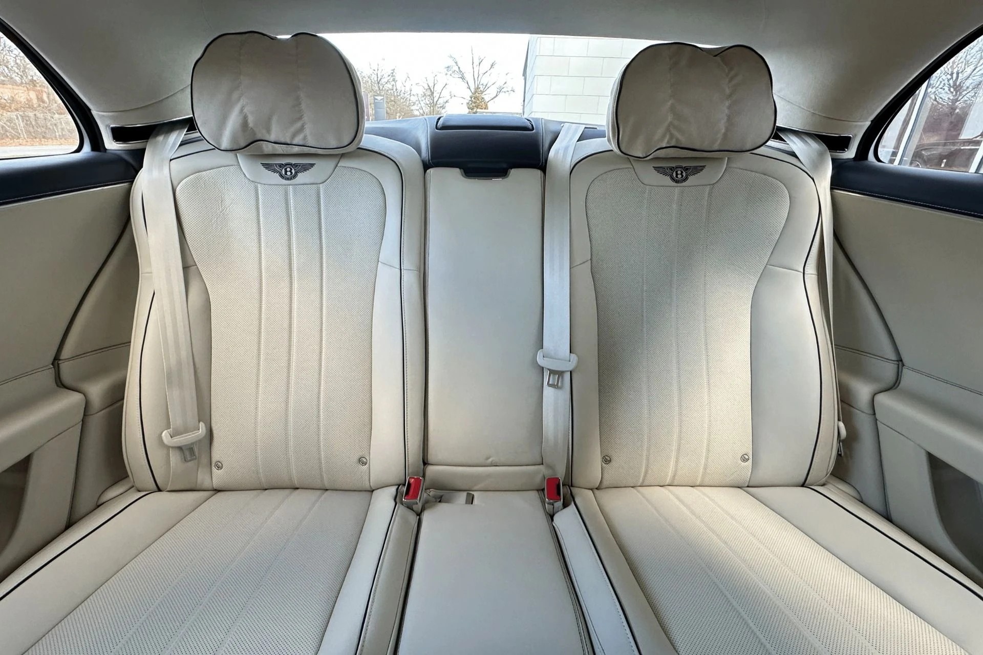 mph009_833486535_Used_2026_Bentley_Flying_Spur_1784743104_4445e7f6d1