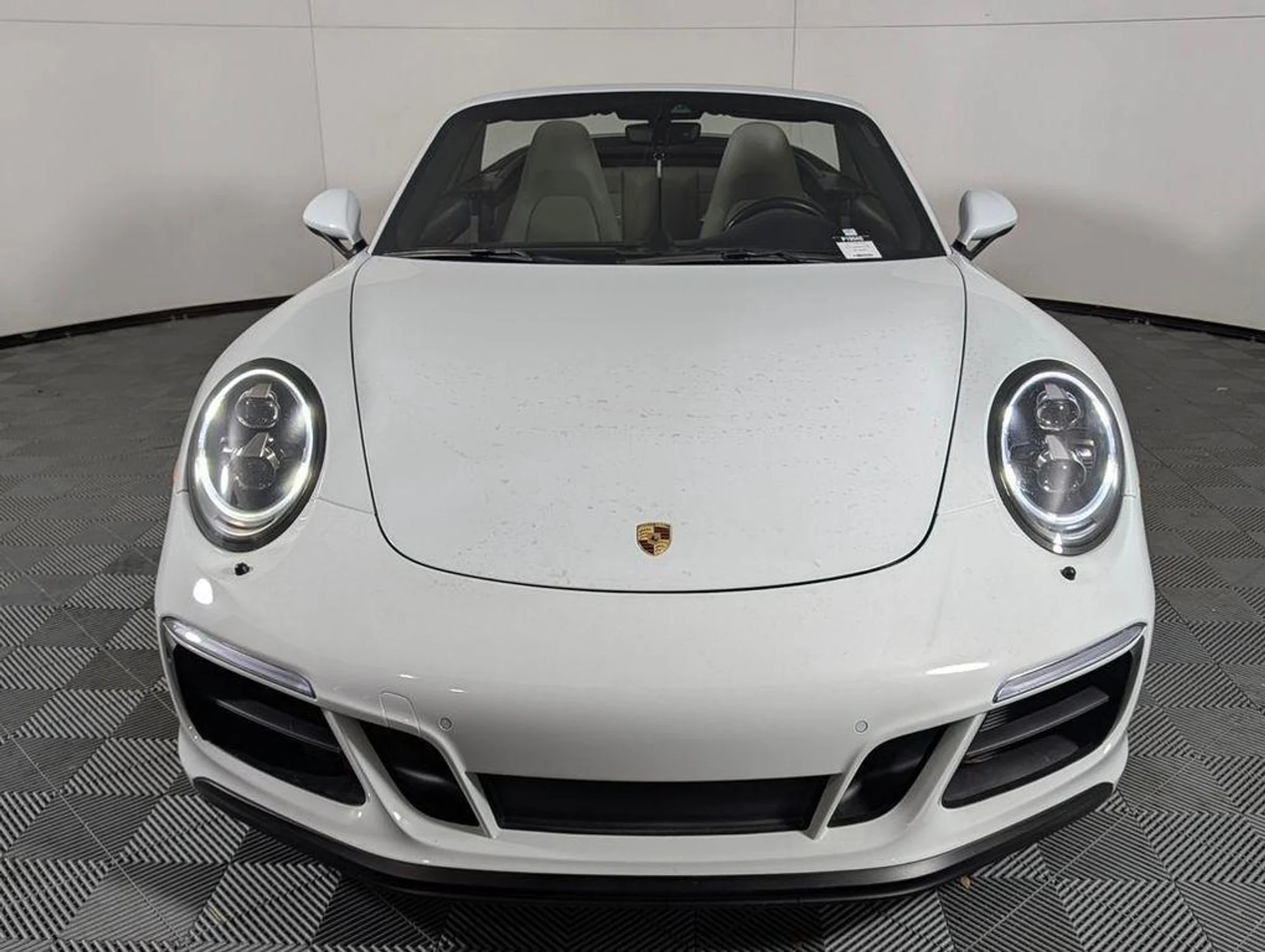 mph009_839892729_Zai_Vnf_Gs_ZU_C_Cc_Fv_yb2g_Ti_U3x_M_875a6d667b