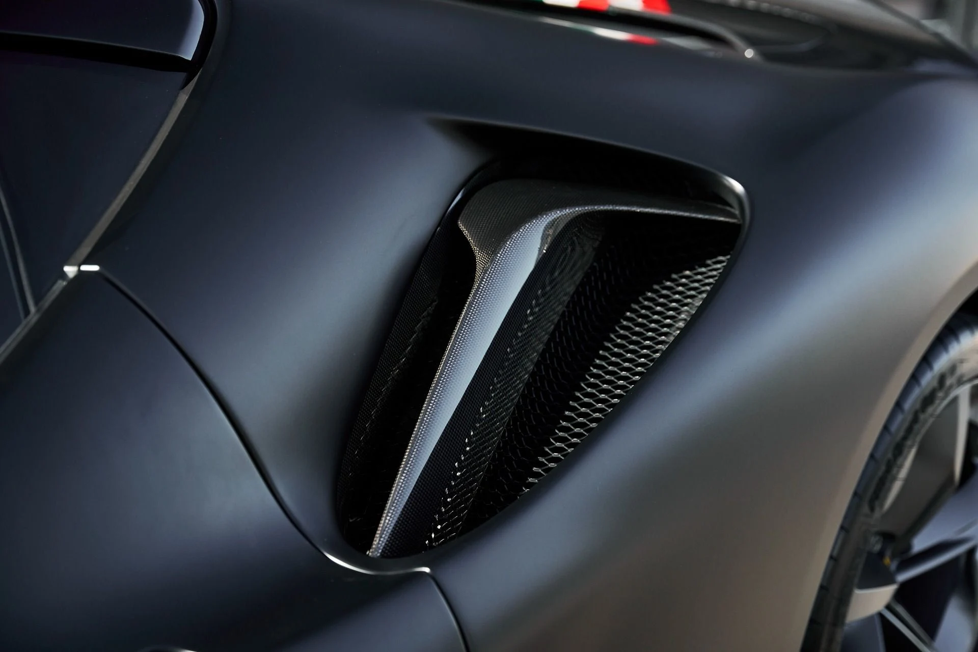 mph009_840140037_Used_2023_Ferrari_SF_90_Stradale_Base_1772922912_11f64da06b