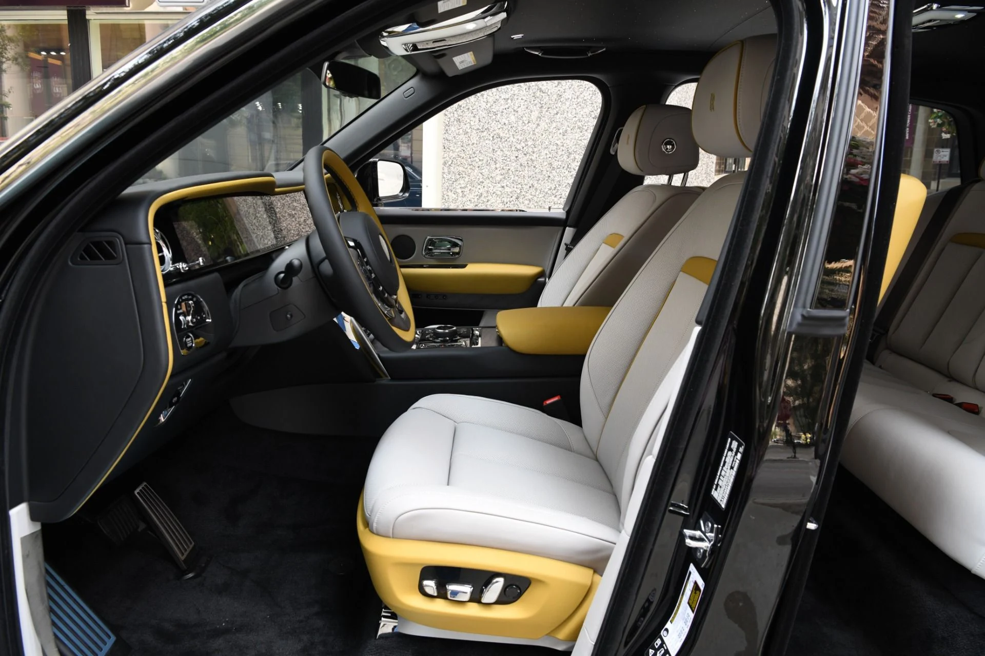 mph009_841886053_11911_p11_l_1bb1b1592c