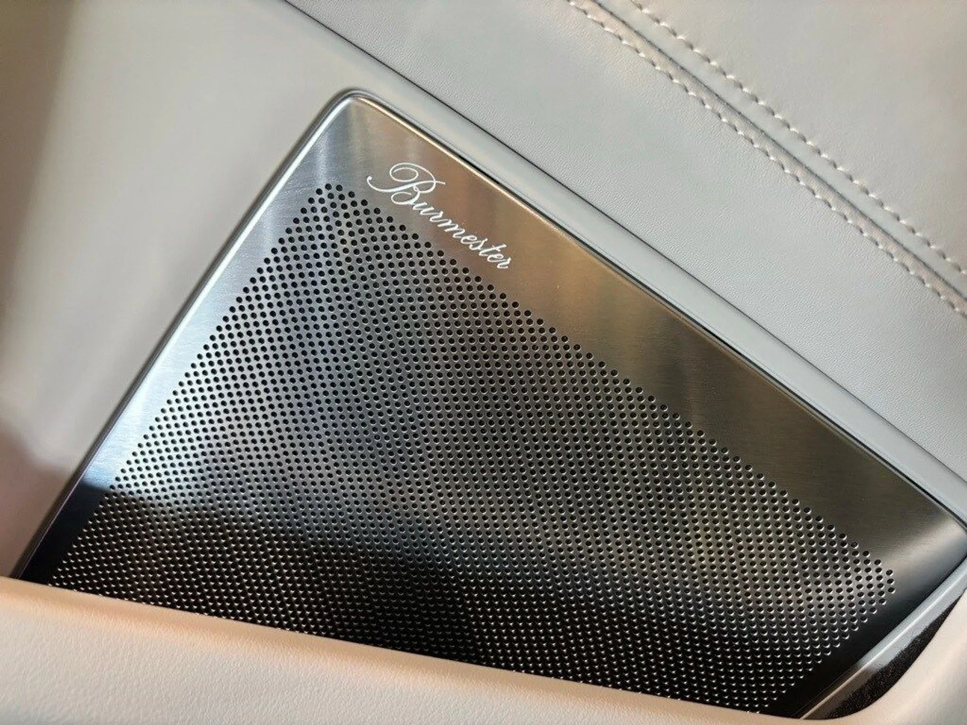 mph009_845077079_eedae1bd420d5fde35c40cfd491aa76ex_e5164b7d15