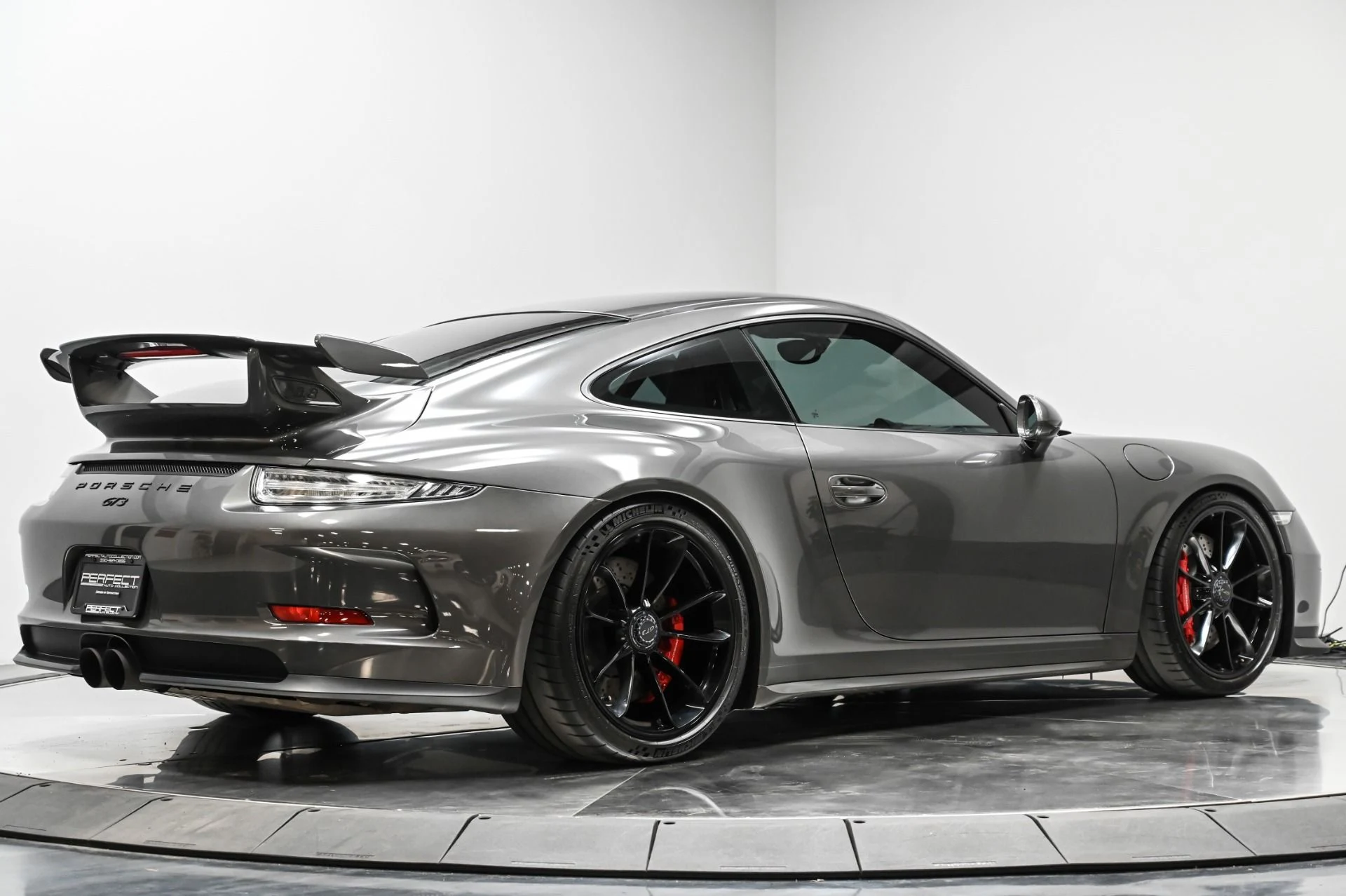 mph009_846014107_Used_2015_Porsche_911_GT_3_1749853889_c19a84f2a1