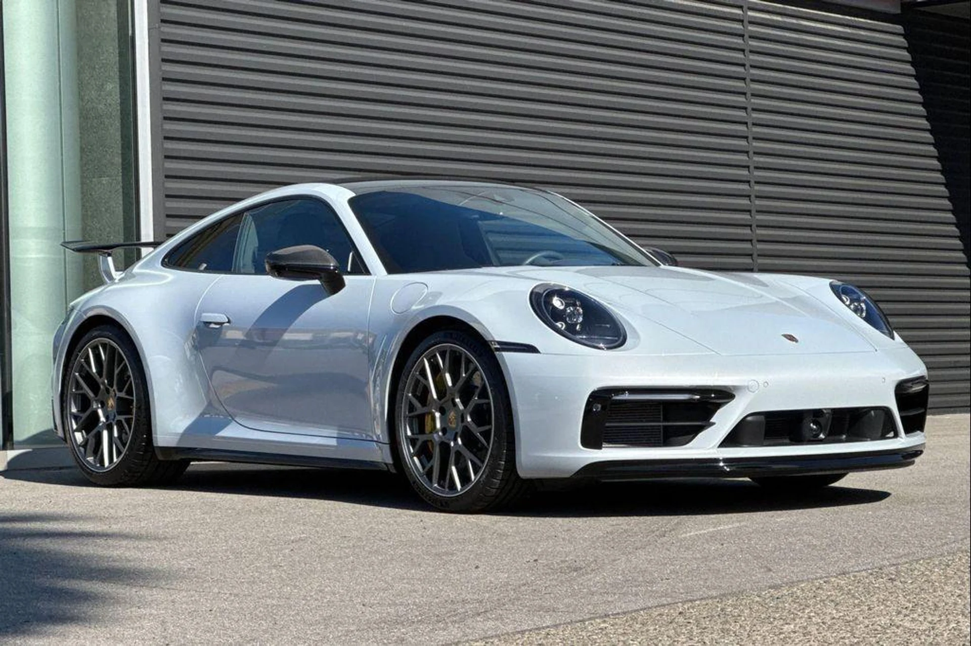 mph009_848865930_q_BT_Ui_C_Vb_N52_Gcy_S1_V_Ue_Bkx_MW_Bk_Y_22e5194d28