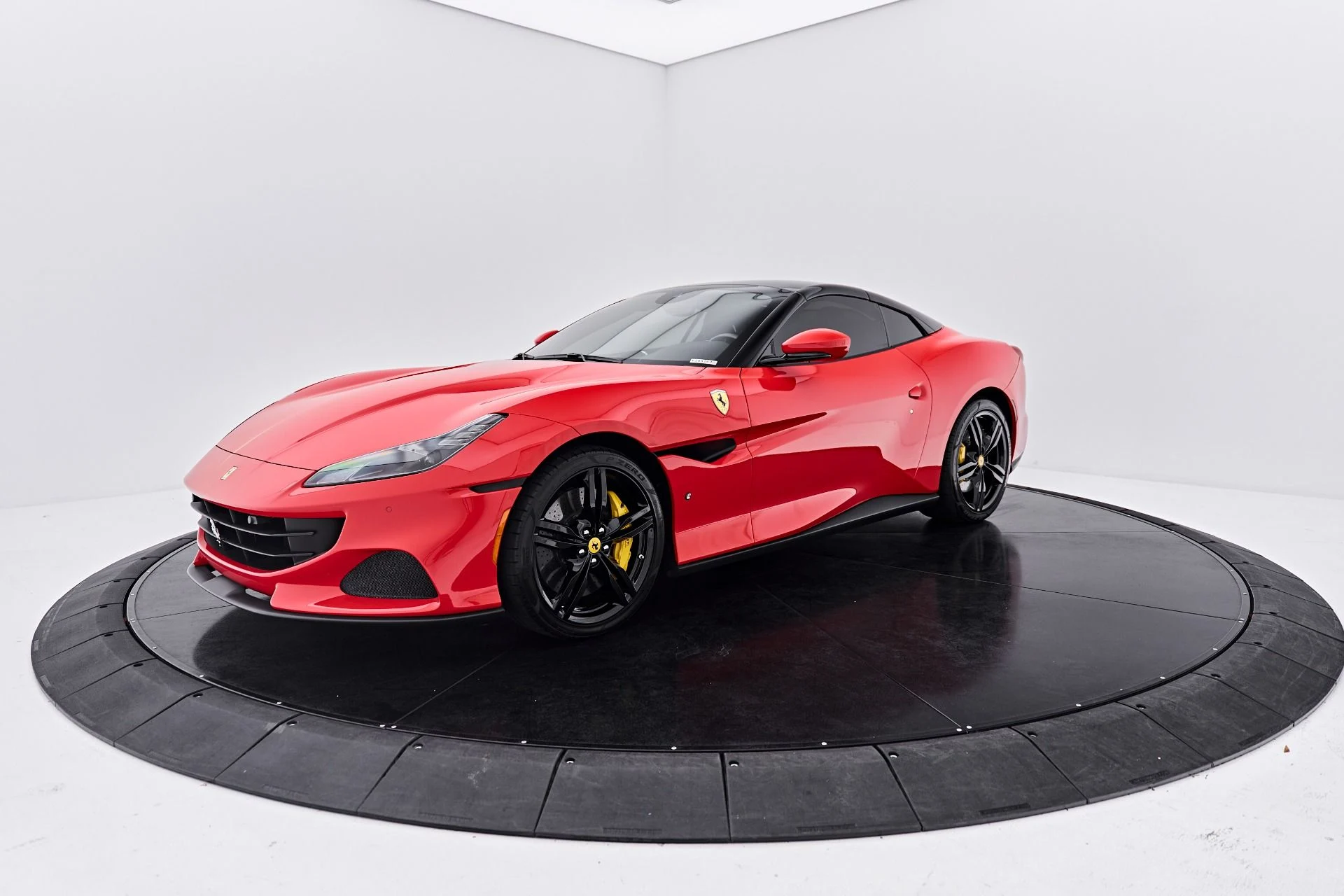 mph009_851559503_Used_2022_Ferrari_Portofino_M_Base_1790300089_9f24386234