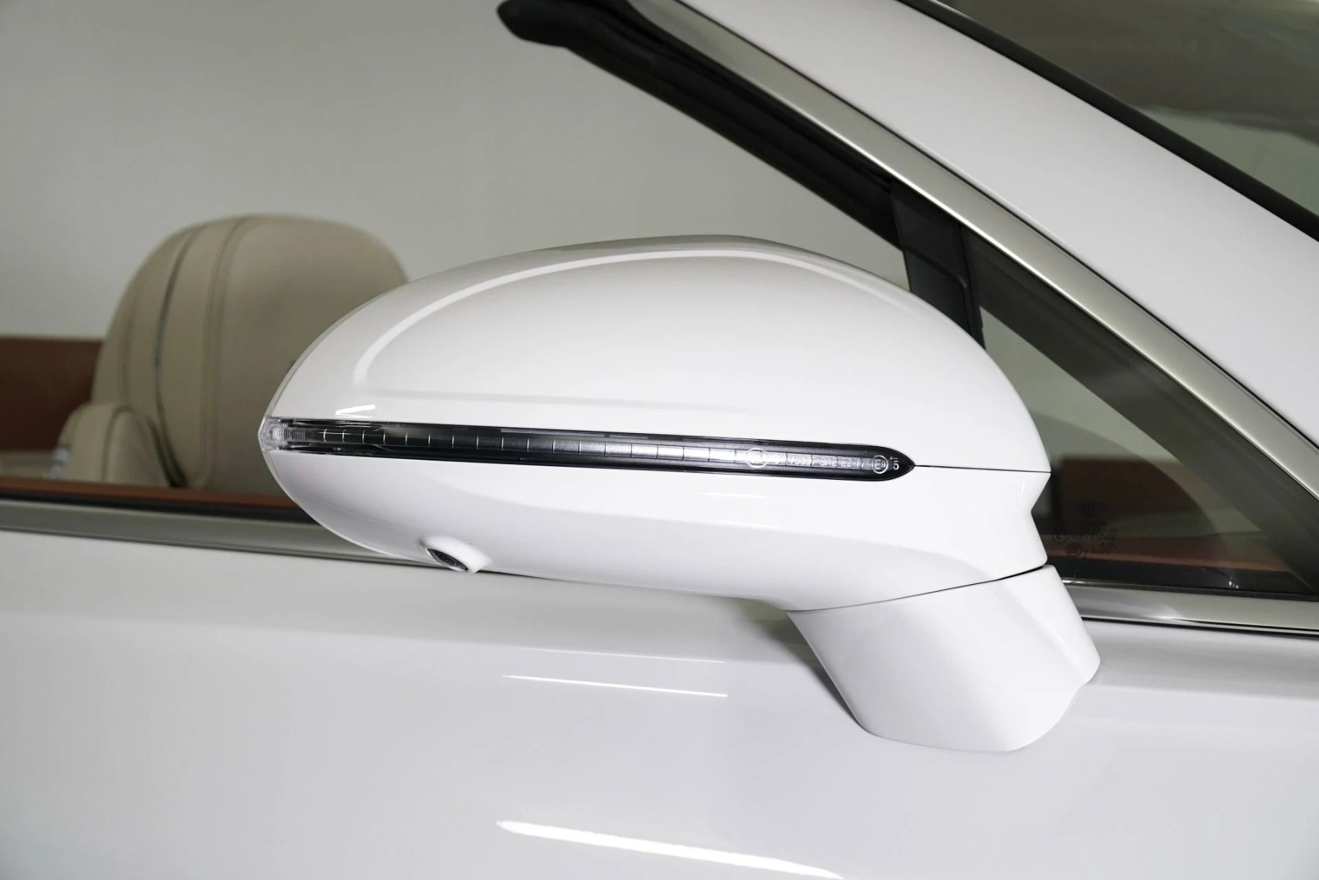 mph009_855828696_New_2026_Bentley_Continental_GTC_Azure_1771012045_c3fe8ca393