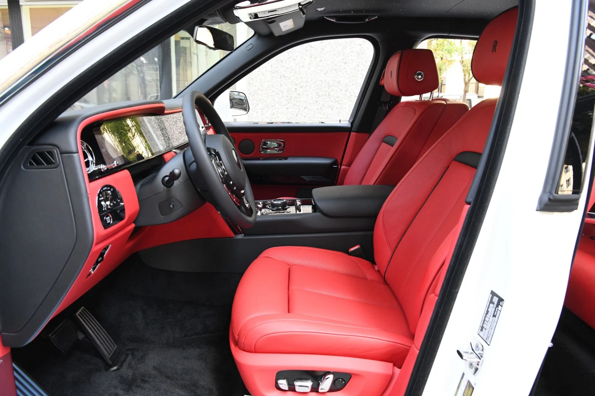 mph009_858407401_11961_p11_l_72d8415429