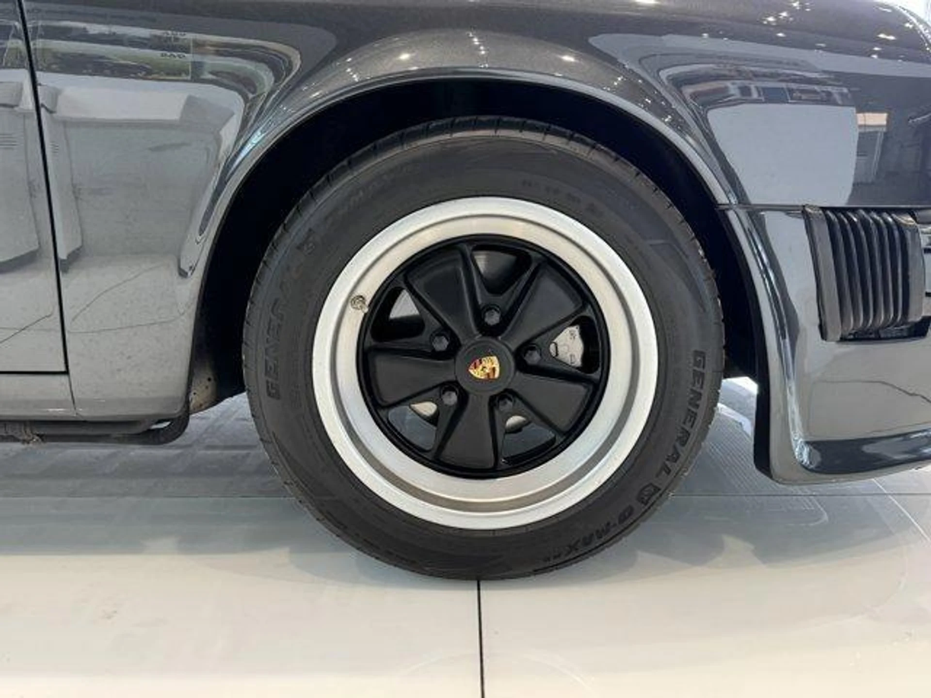 mph009_859485400_2bpj_E_Ebmmf_W9_Dz_I_Cbo_Yd_S_Gf_P_o_e352fe9a45