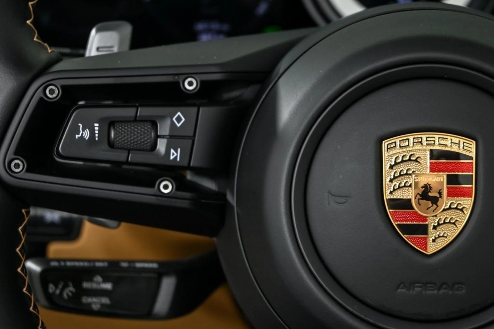 mph009_866589081_ce5c95066f45bc7dead46679aa85edbe_4229bd926c