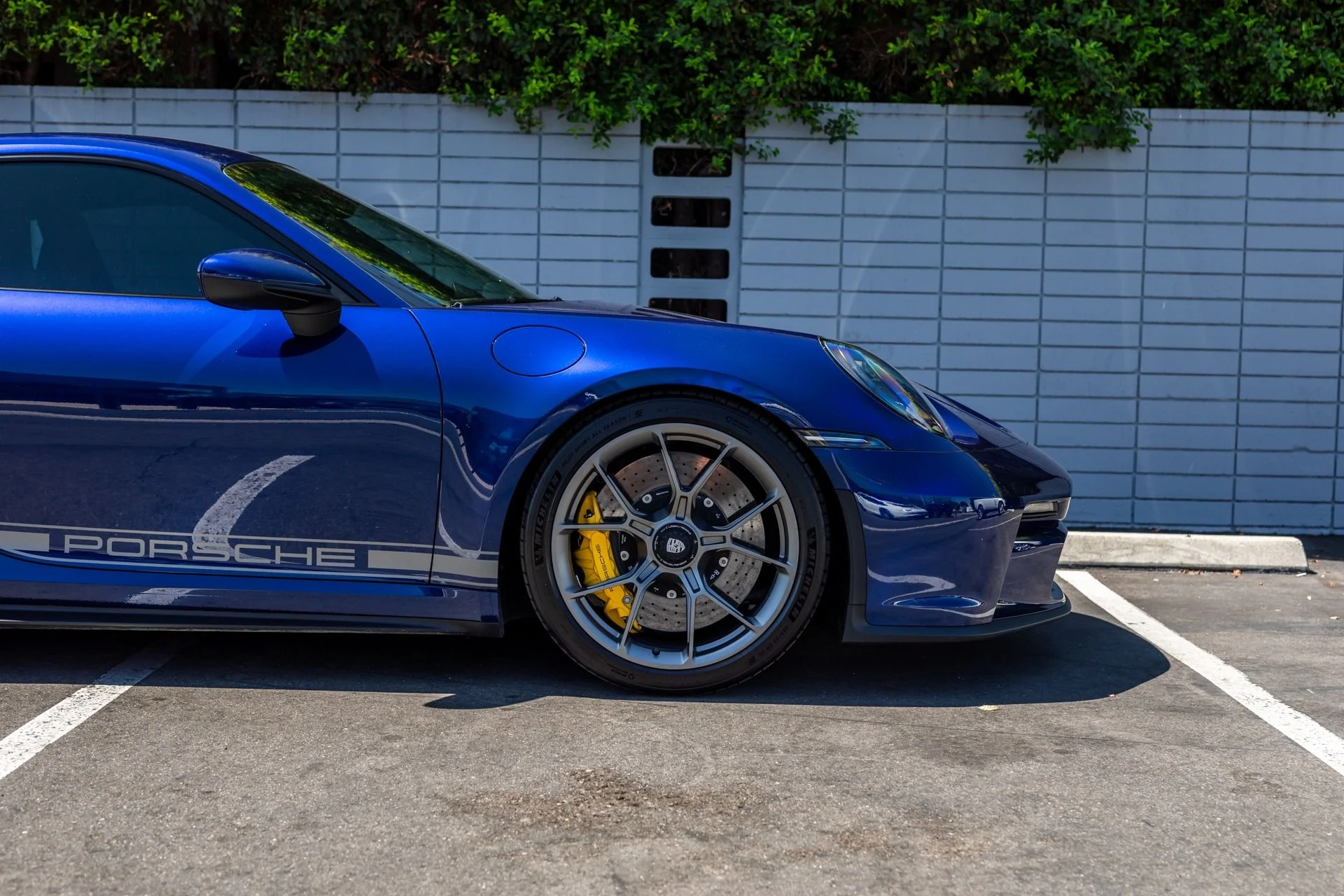 mph009_871498382_Used_2023_Porsche_911_GT_3_Touring_1772137661_201878ed48