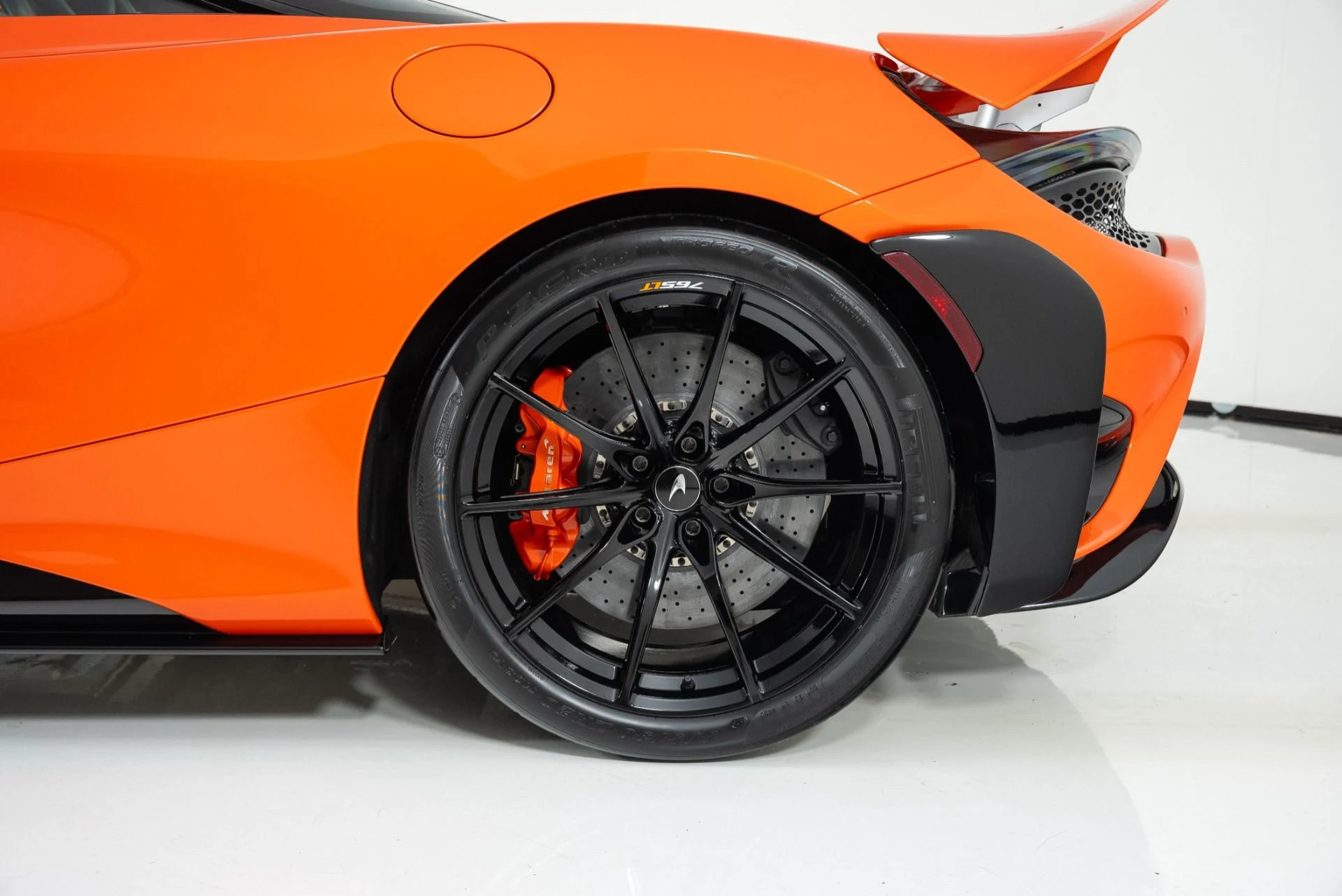 mph009_87647152_Used_2021_Mc_Laren_765_LT_1746474152_efdcfa46dc