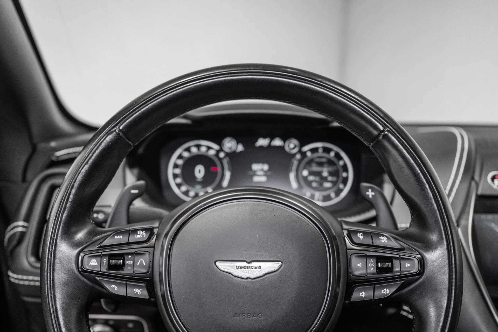mph009_876851026_New_2023_Aston_Martin_DBX_707_1785777382_534ab0f9e6