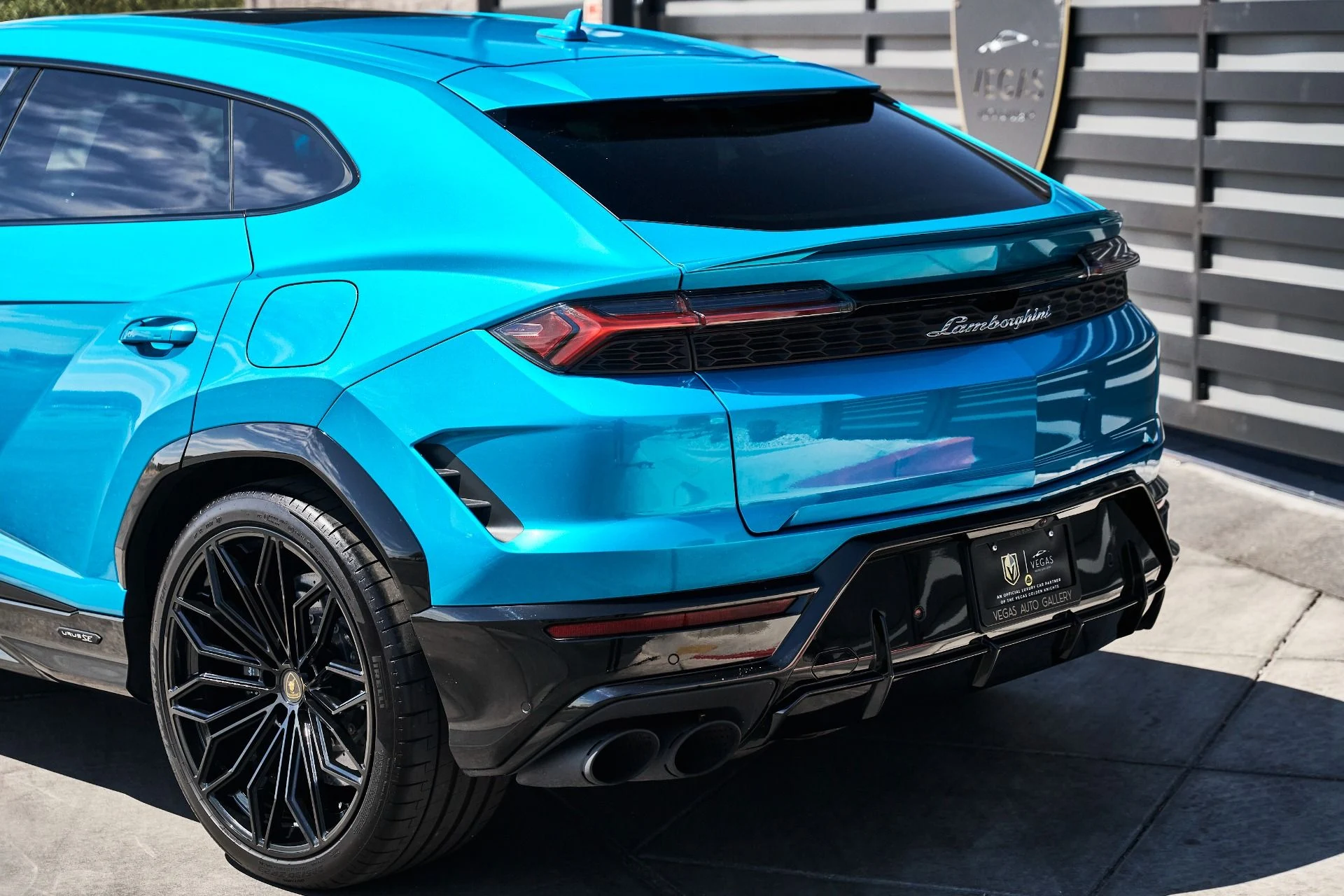 mph009_878753286_Used_2025_Lamborghini_Urus_SE_1781314172_045392a442